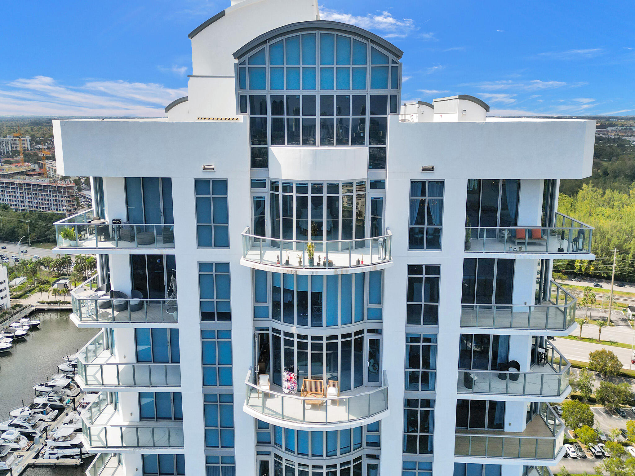 17301 Biscayne Boulevard Property Photo 1