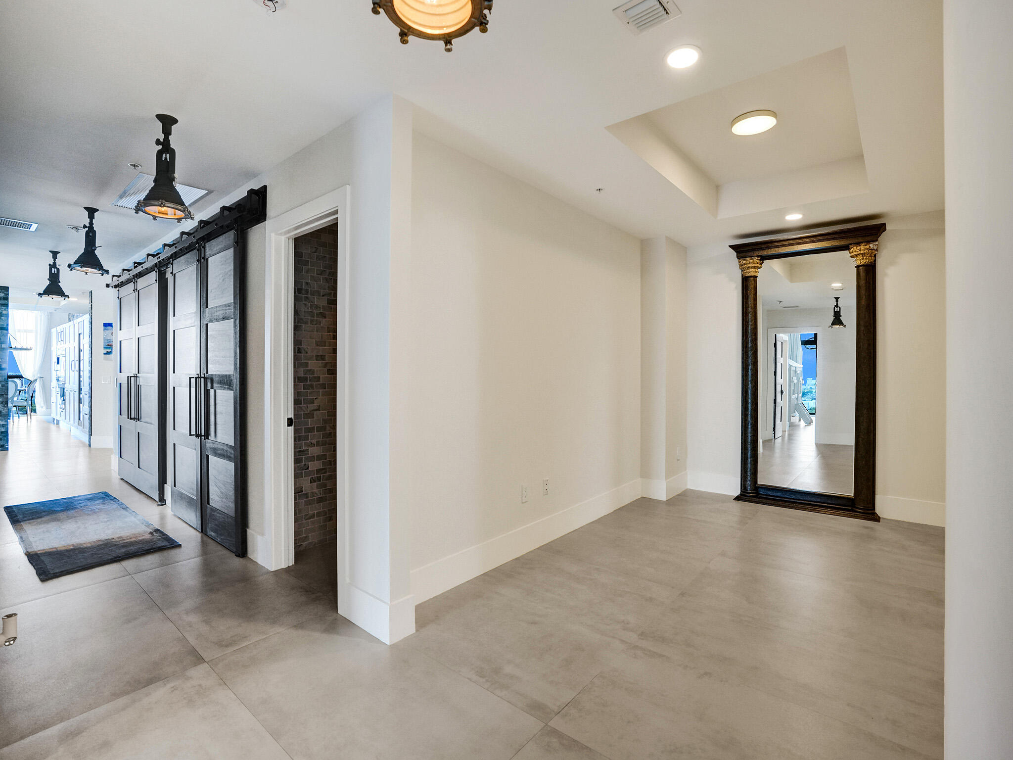17301 Biscayne Boulevard Property Photo 5