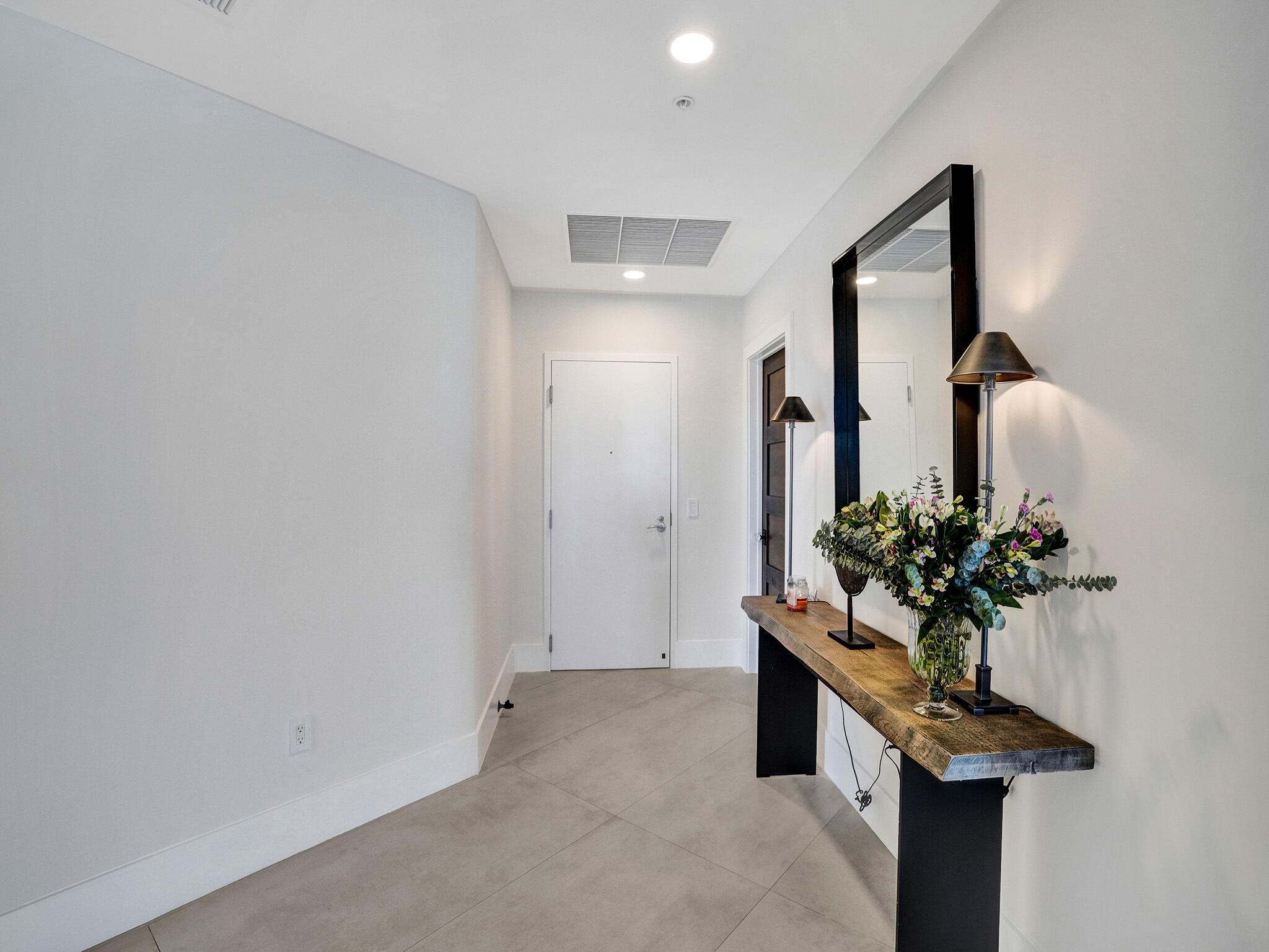 17301 Biscayne Boulevard Property Photo 6