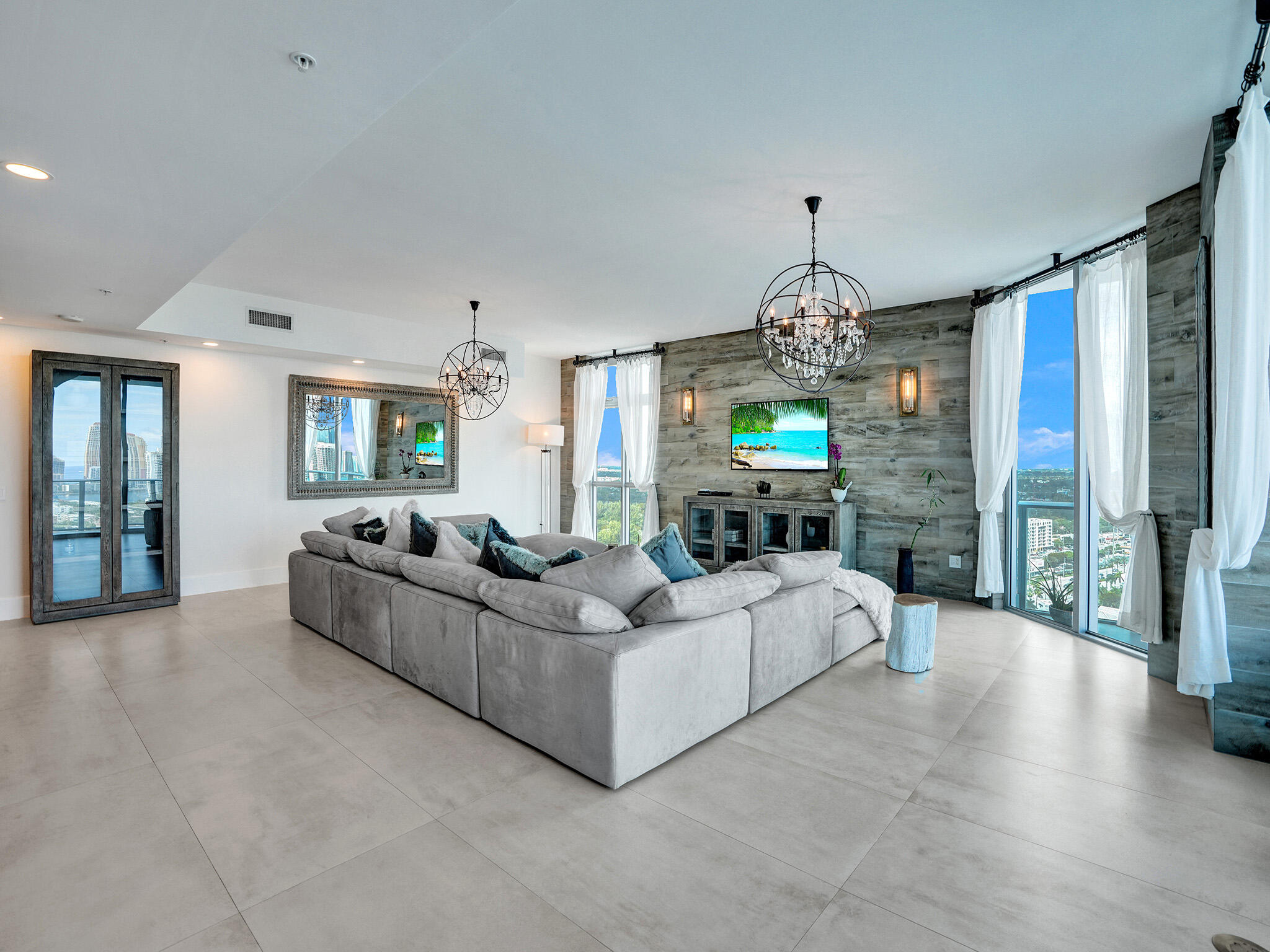 17301 Biscayne Boulevard Property Photo 10