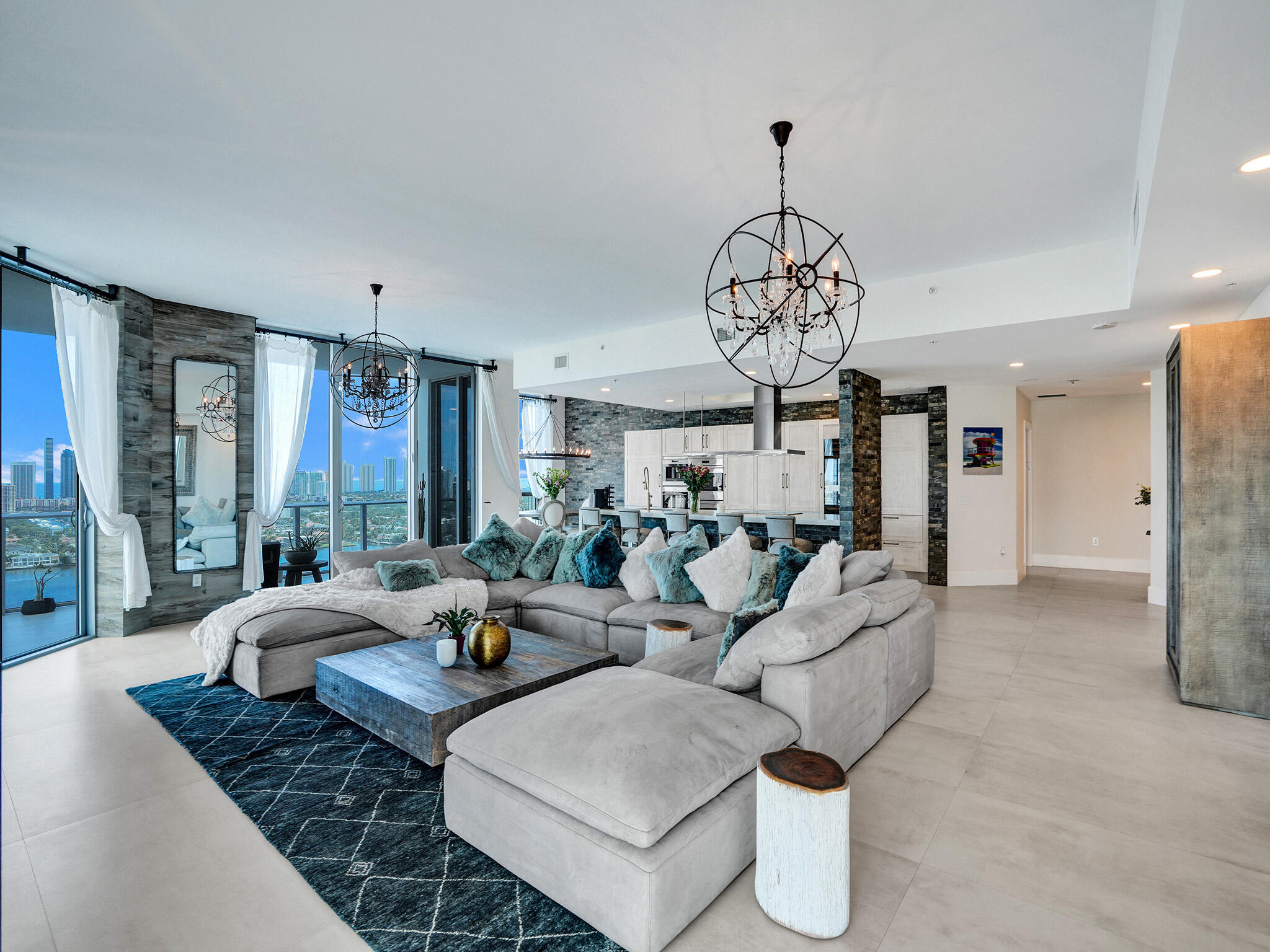 17301 Biscayne Boulevard Property Photo 13
