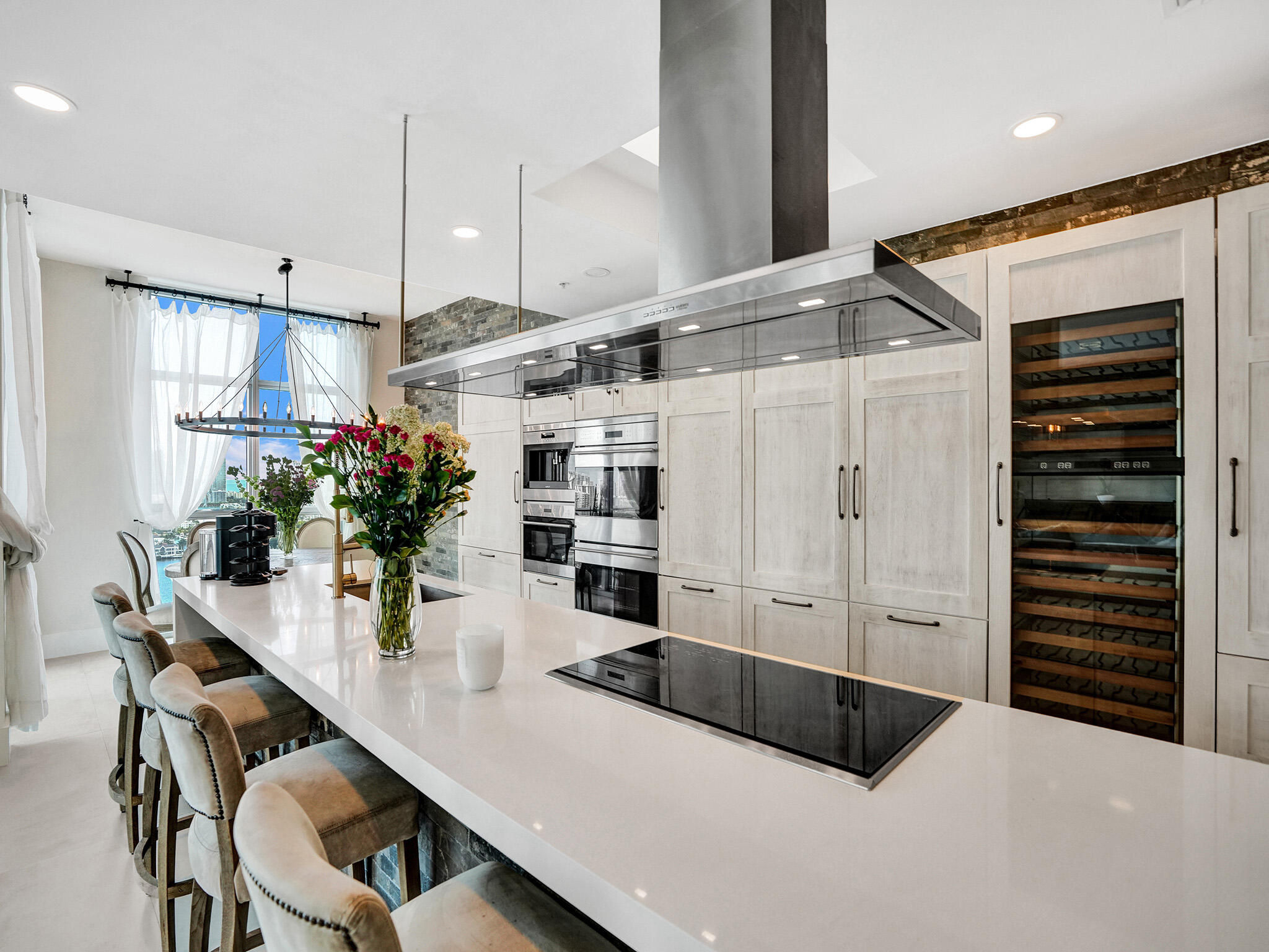 17301 Biscayne Boulevard Property Photo 19
