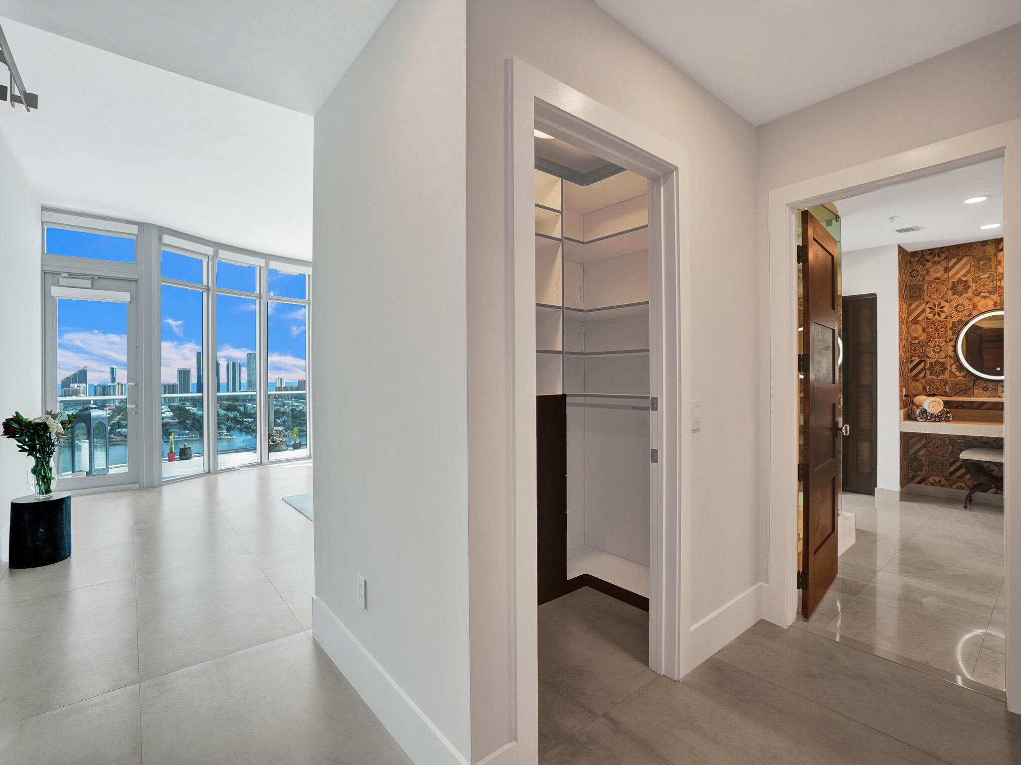 17301 Biscayne Boulevard Property Photo 20