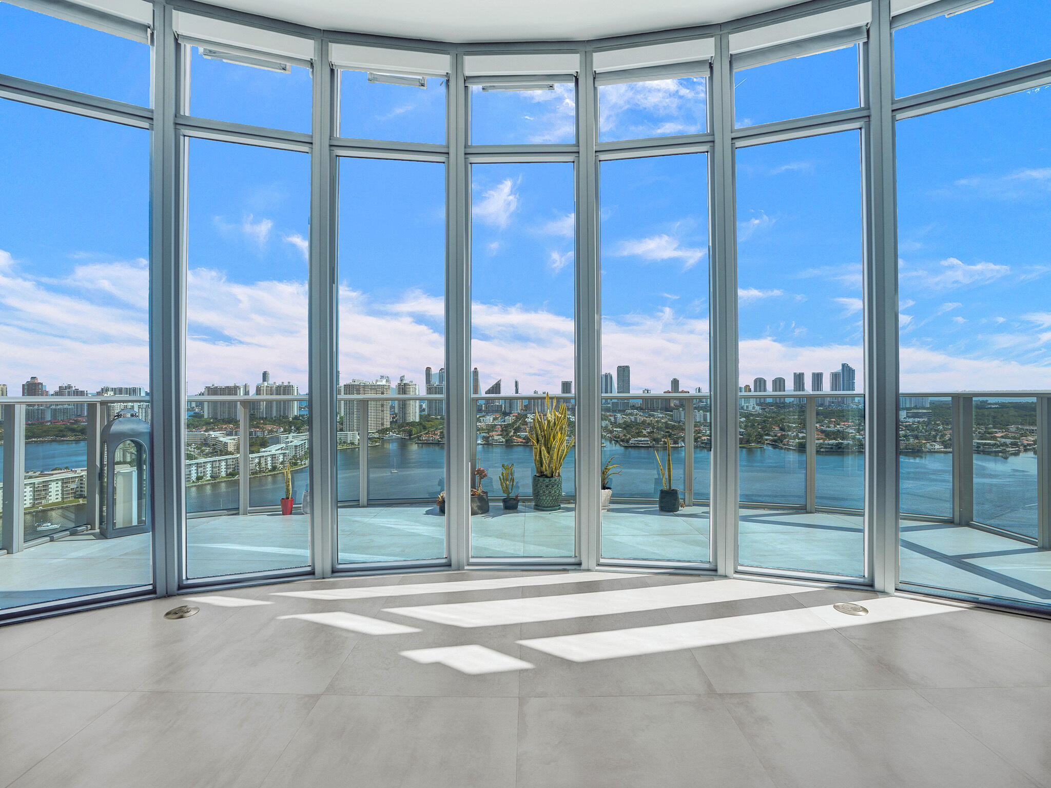 17301 Biscayne Boulevard Property Photo 25