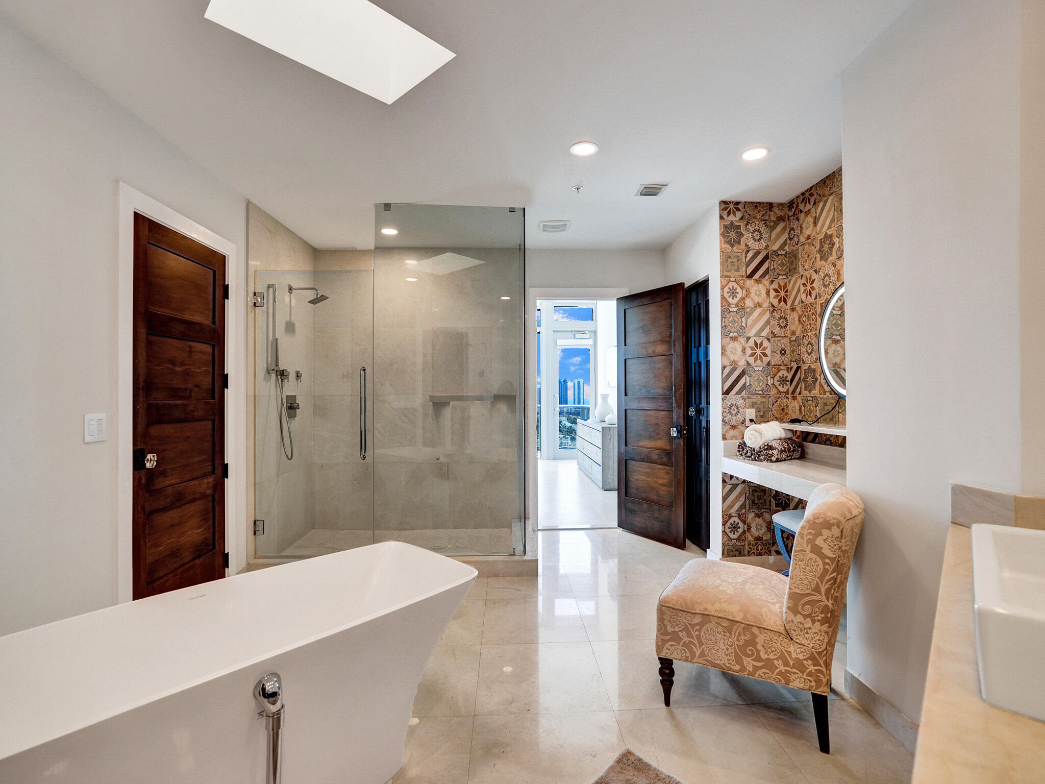 17301 Biscayne Boulevard Property Photo 29