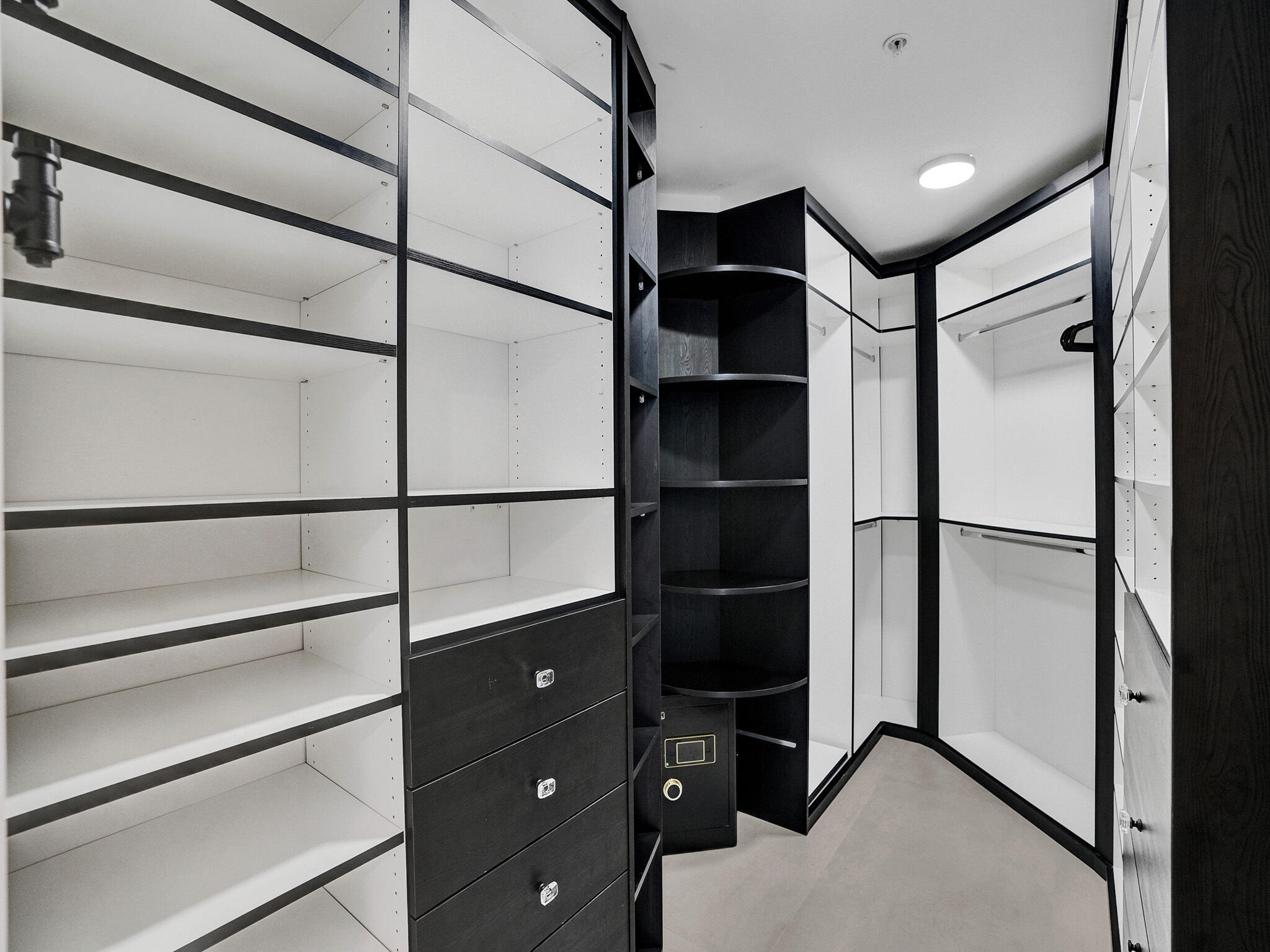 17301 Biscayne Boulevard Property Photo 30