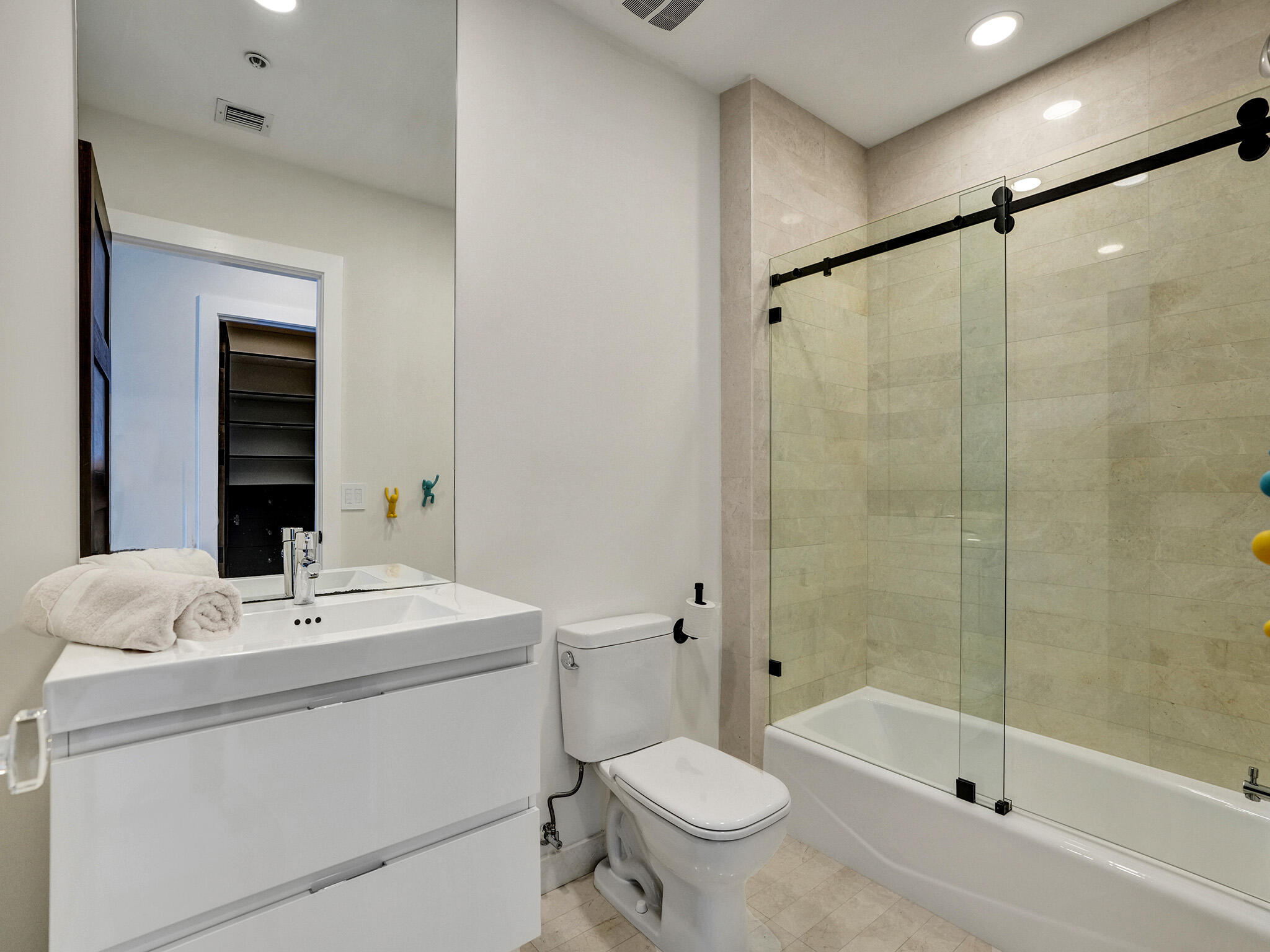 17301 Biscayne Boulevard Property Photo 33