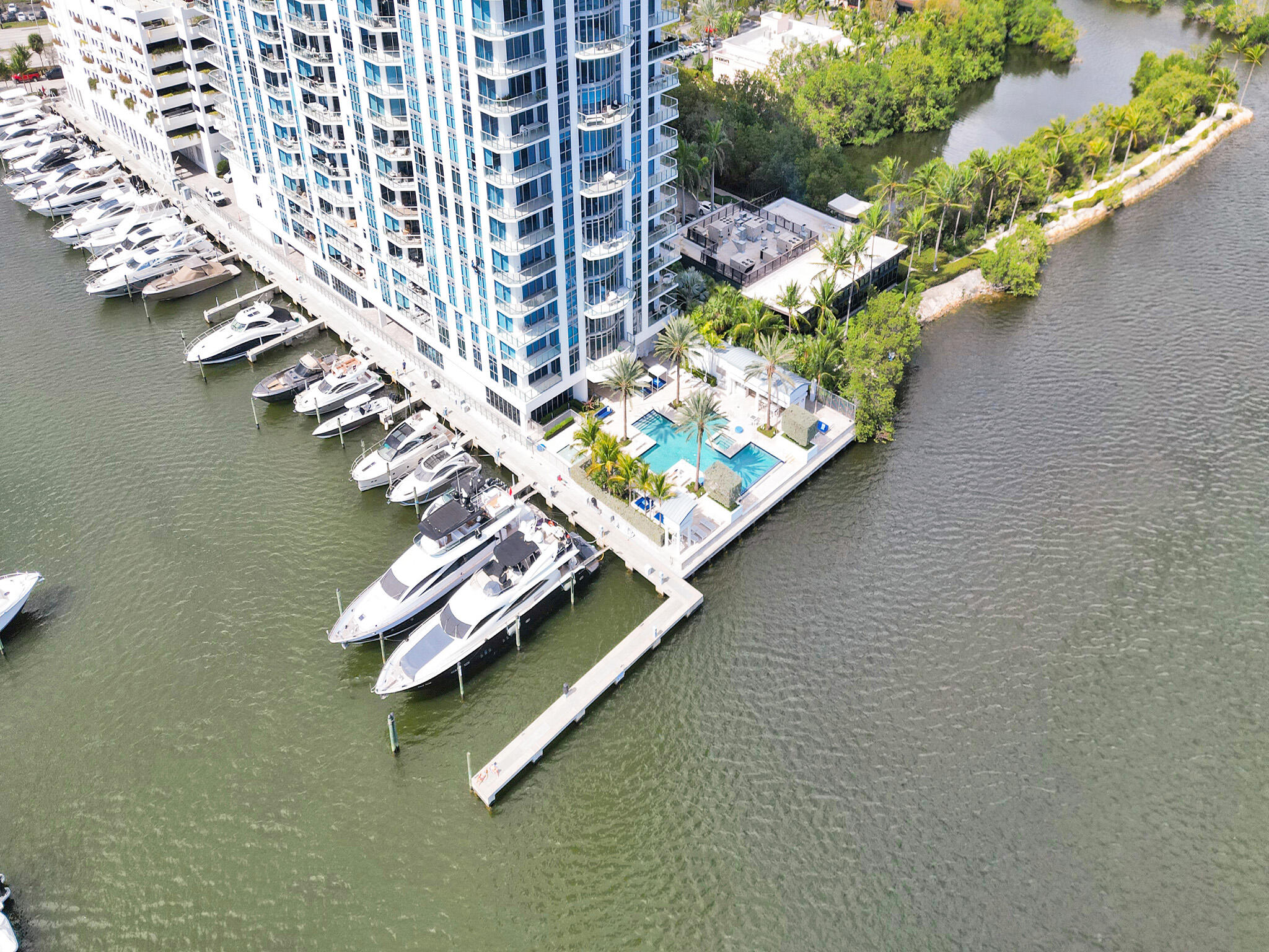 17301 Biscayne Boulevard Property Photo 57