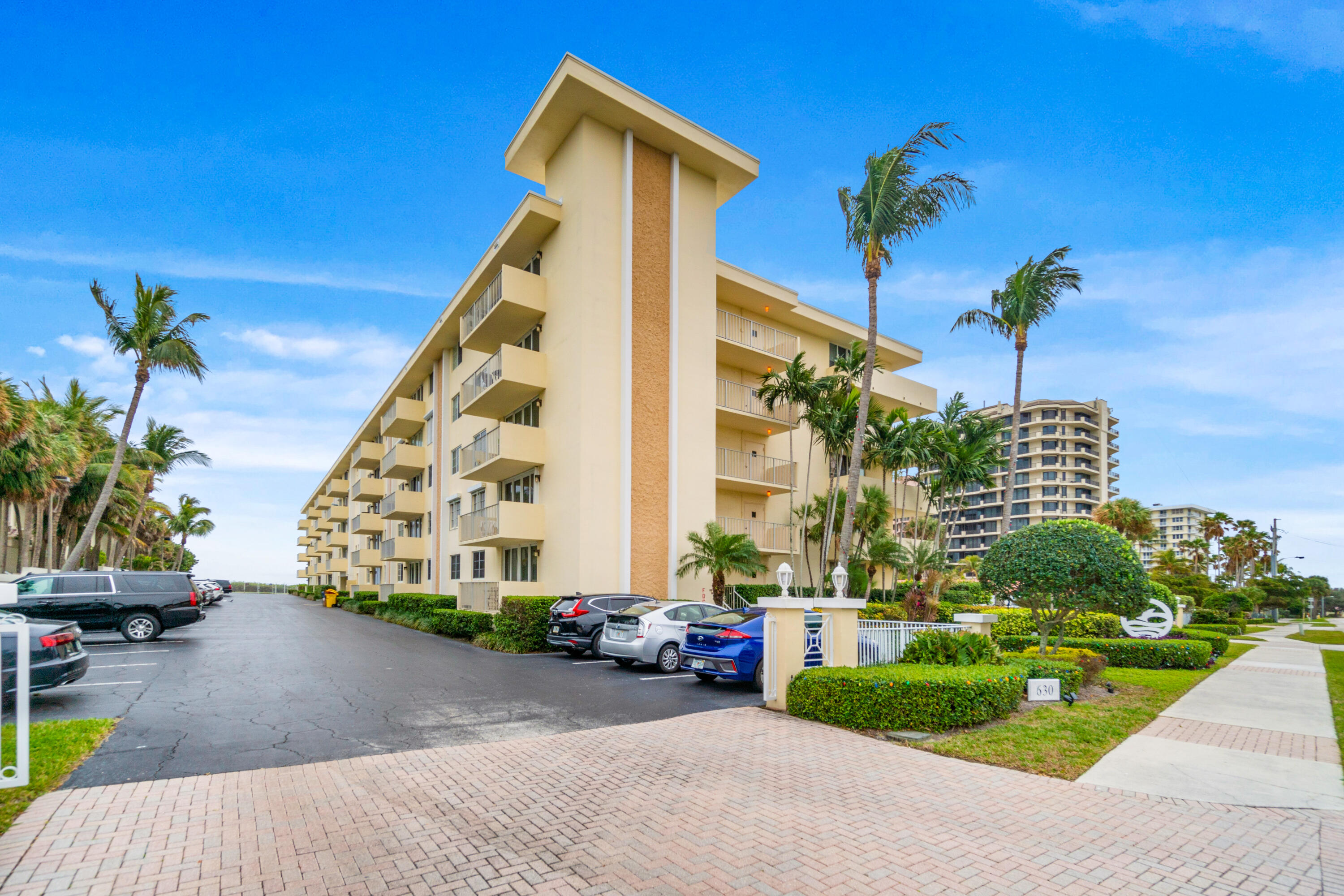 630 Ocean Drive 410 Property Photo 3
