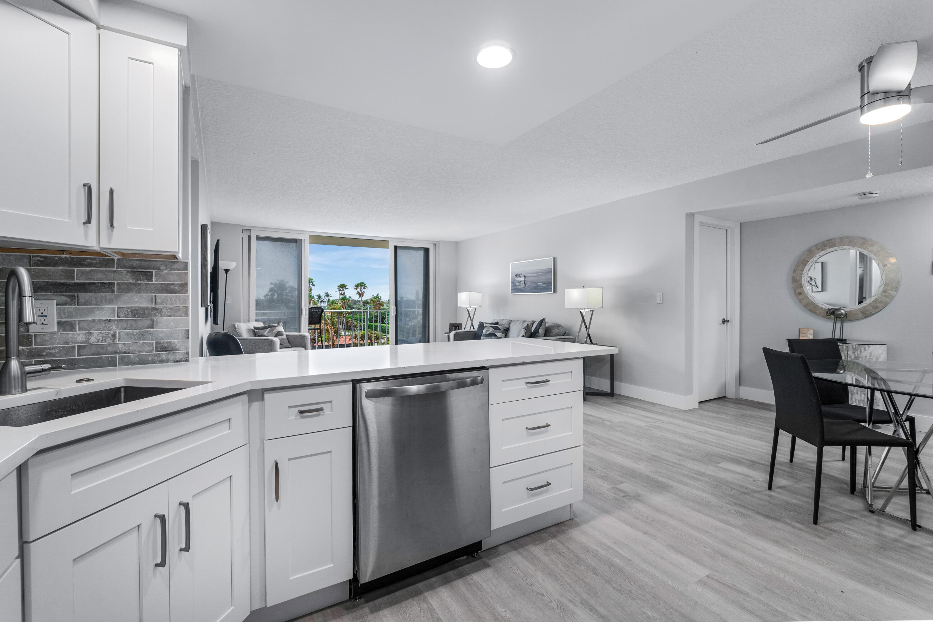 630 Ocean Drive 410 Property Photo 12