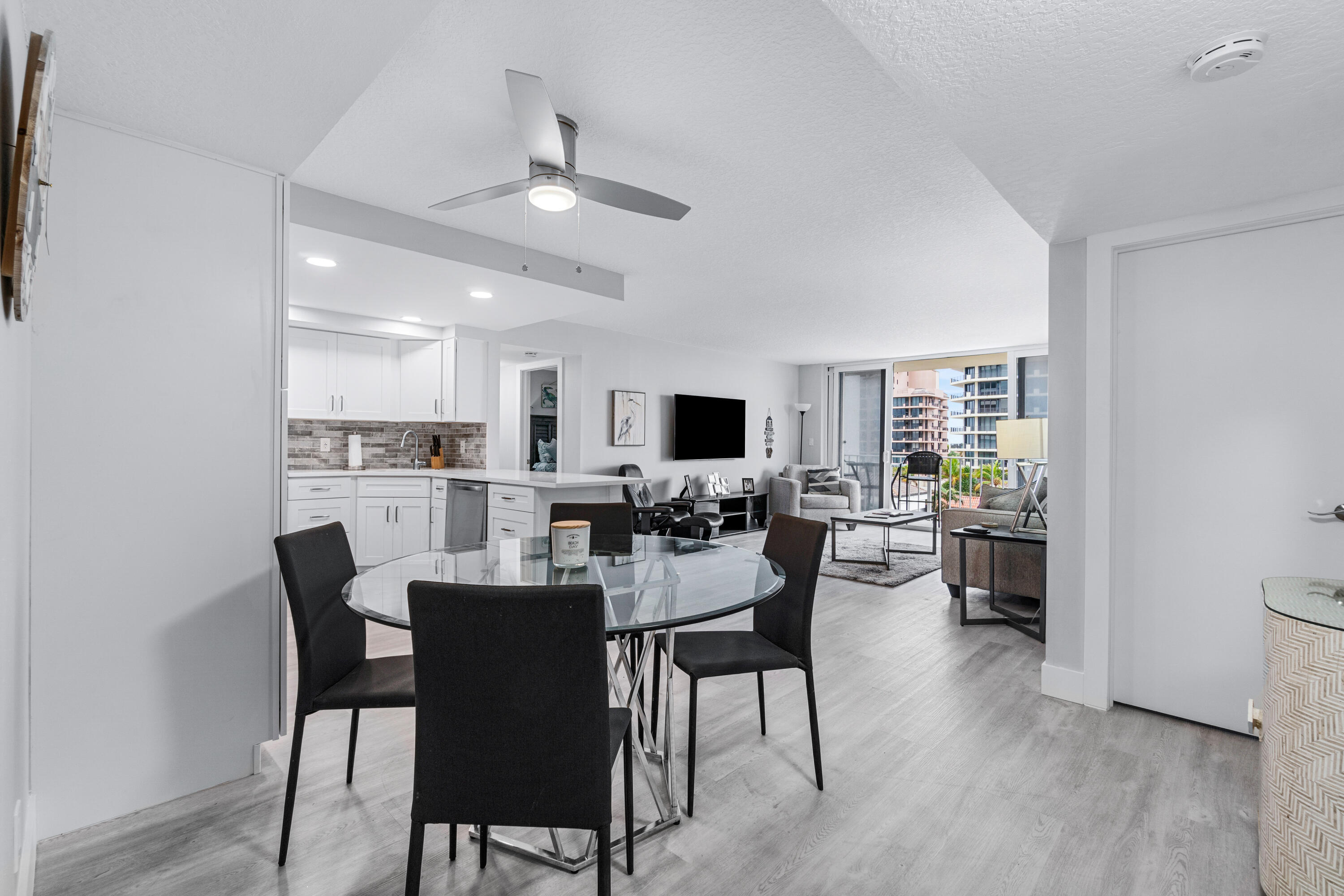 630 Ocean Drive 410 Property Photo 13