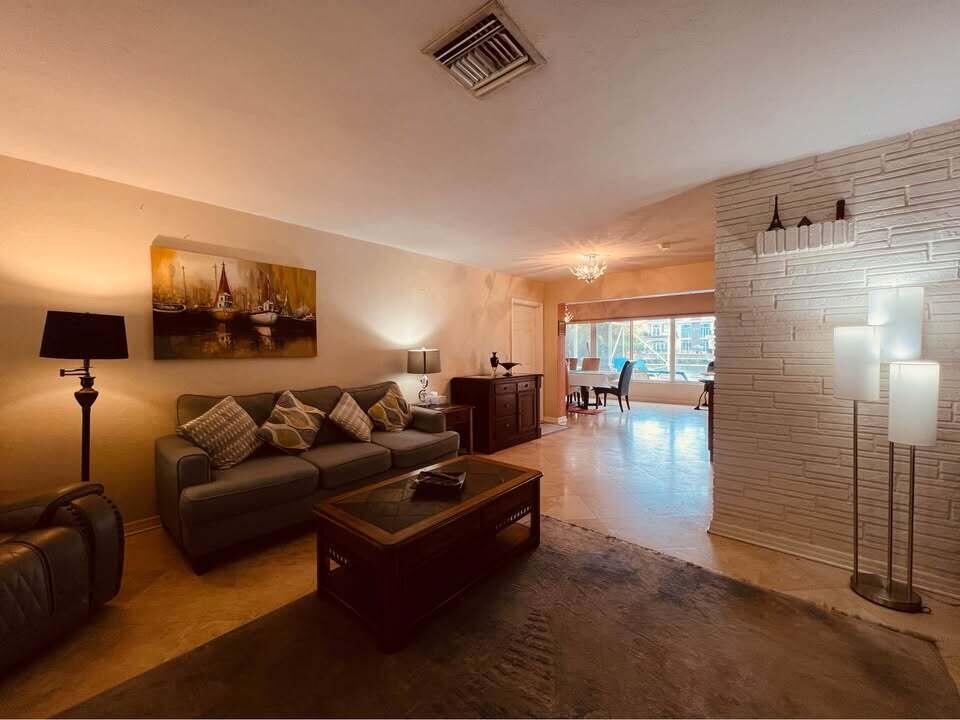 7834 Edgewater Drive Property Photo 10