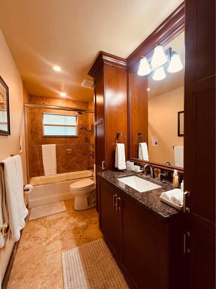 7834 Edgewater Drive Property Photo 17