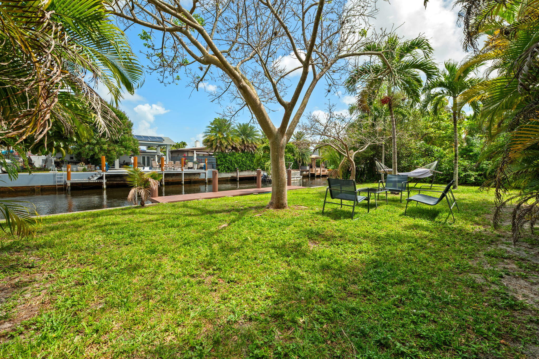 2512 Sugarloaf Lane Property Photo 5