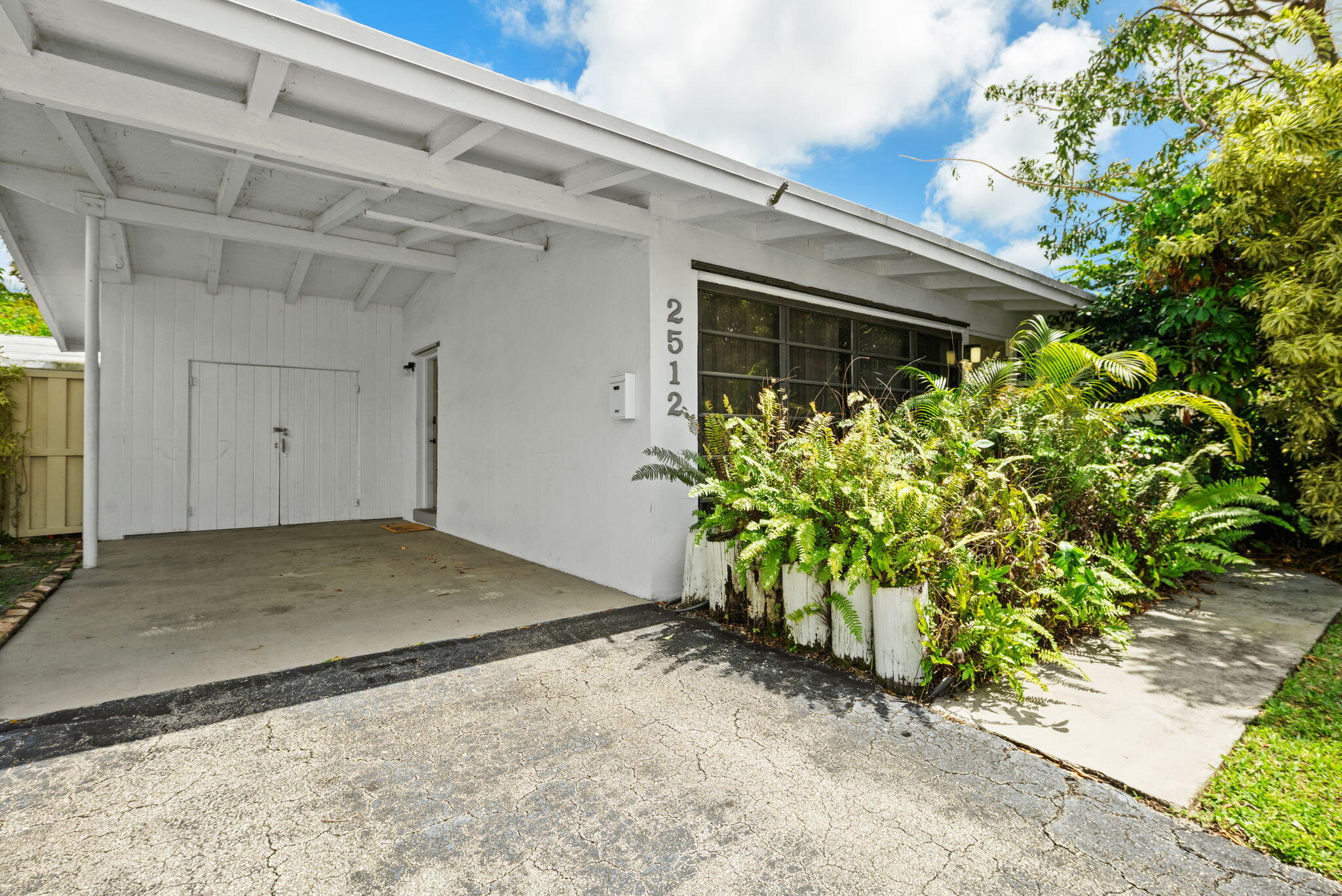 2512 Sugarloaf Lane Property Photo 9