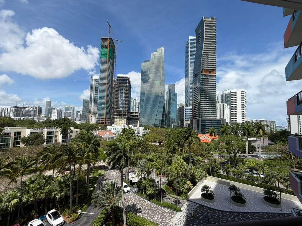 1581 Brickell Avenue 406 Property Photo 4