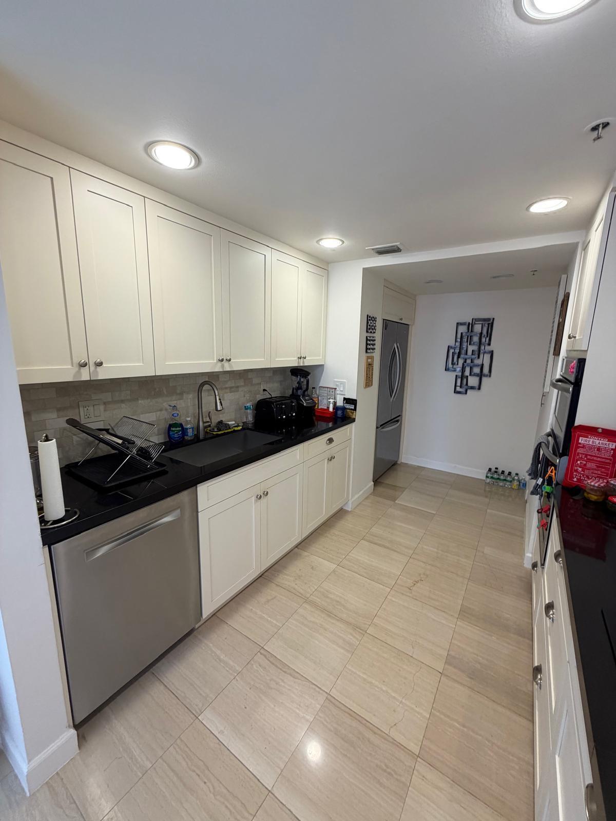 1581 Brickell Avenue 406 Property Photo 11
