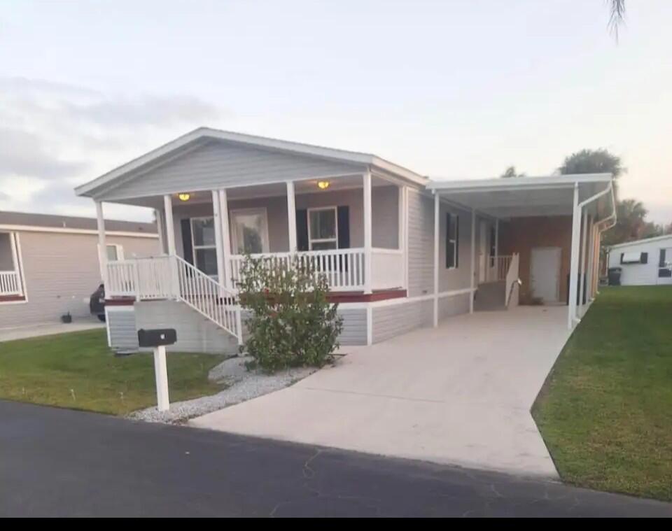 76 Sandhill Boulevard Property Photo 2