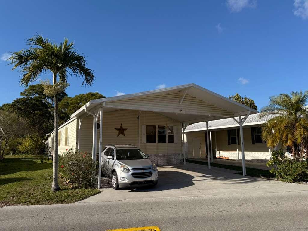 2 S 4 Seasons Road Property Photo 2
