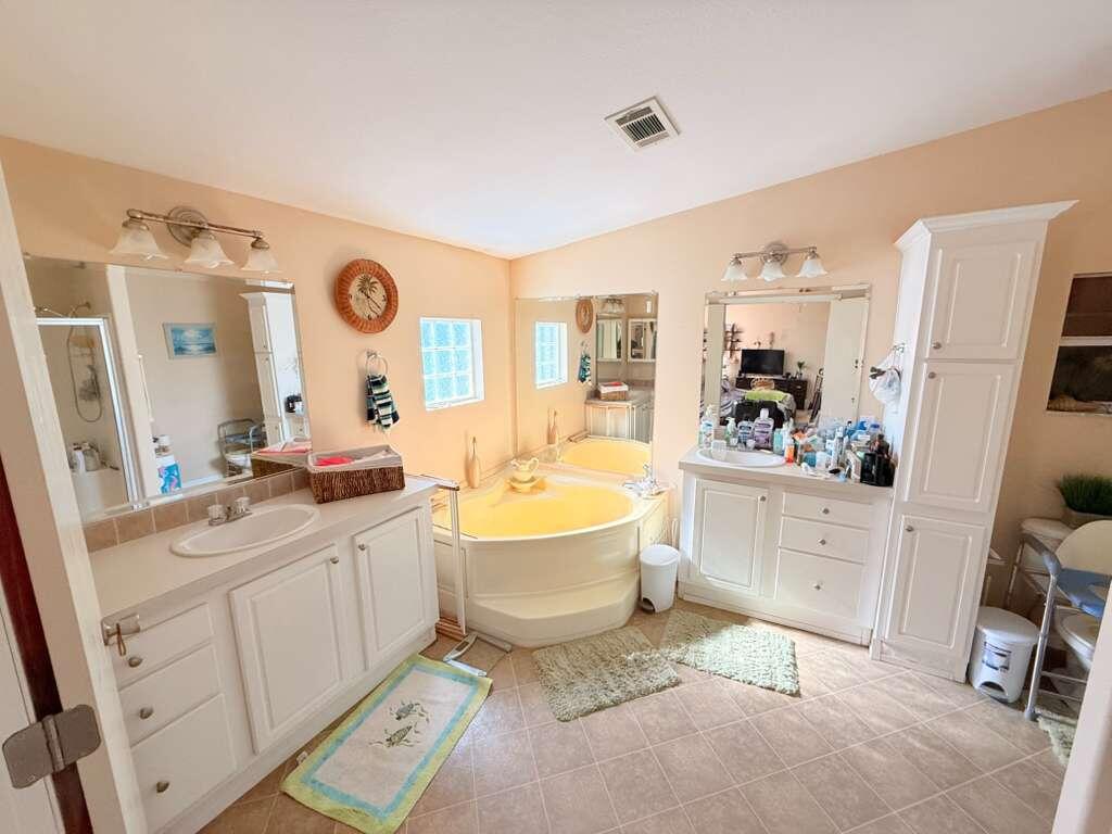 2 S 4 Seasons Road Property Photo 13
