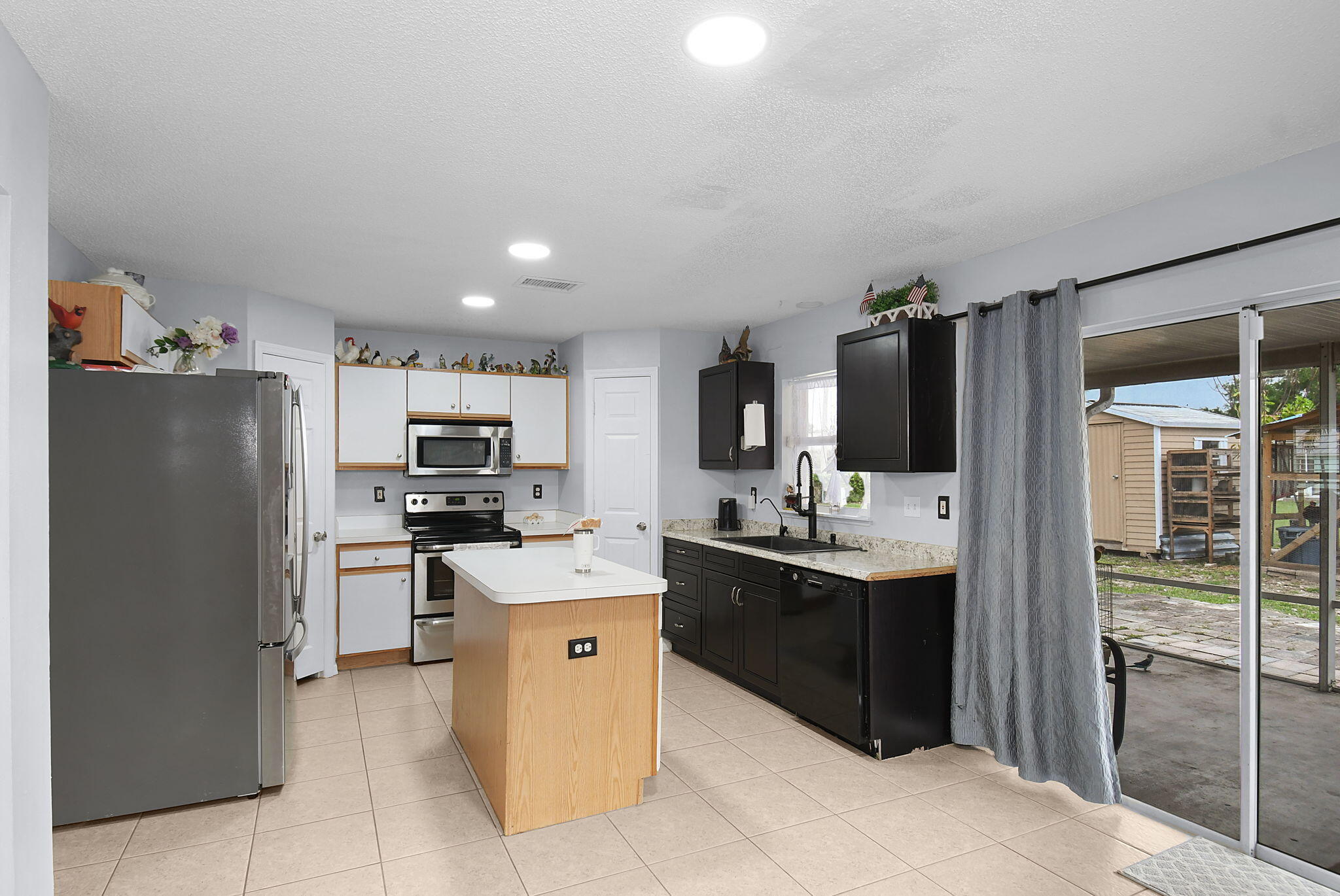 2141 Se Wald Street Property Photo 4
