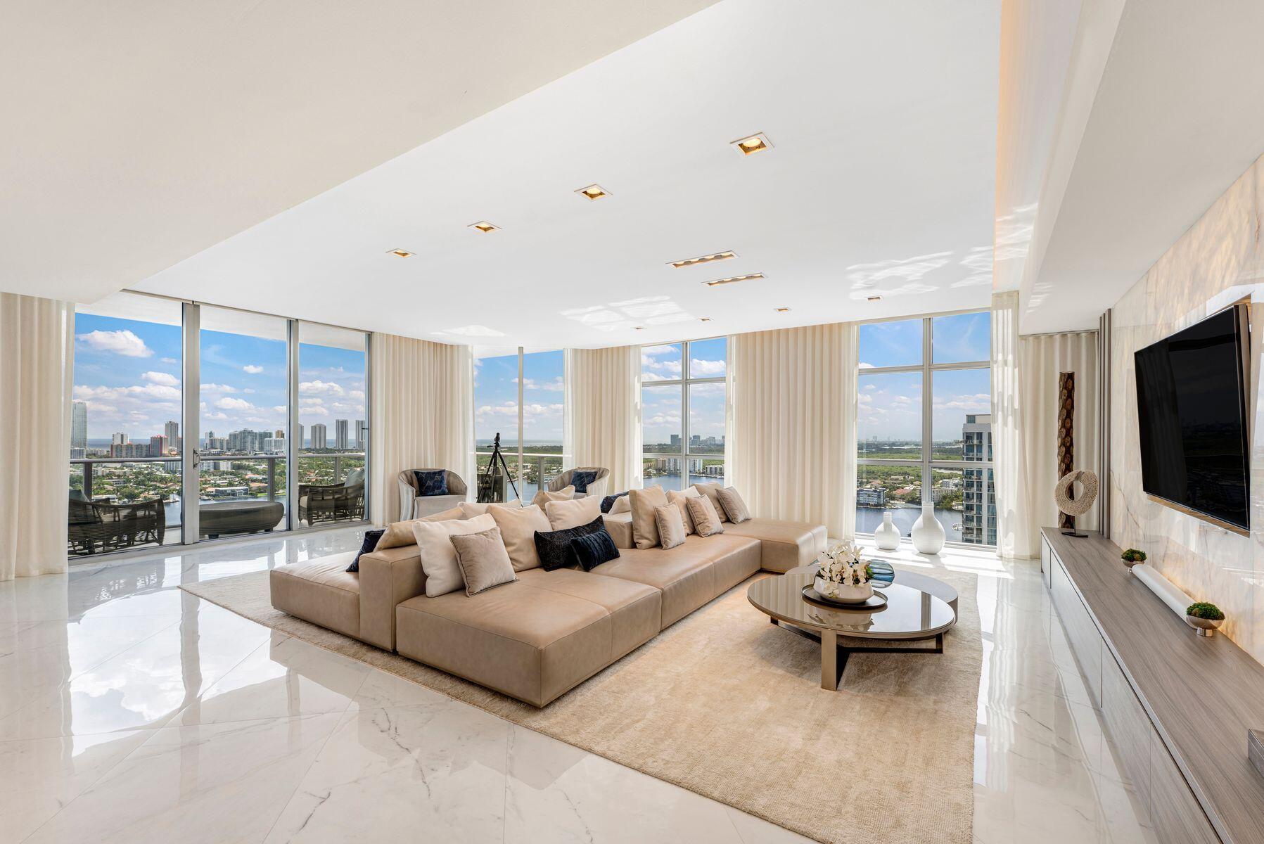 17301 Biscayne Boulevard Ph-7 Property Photo 1