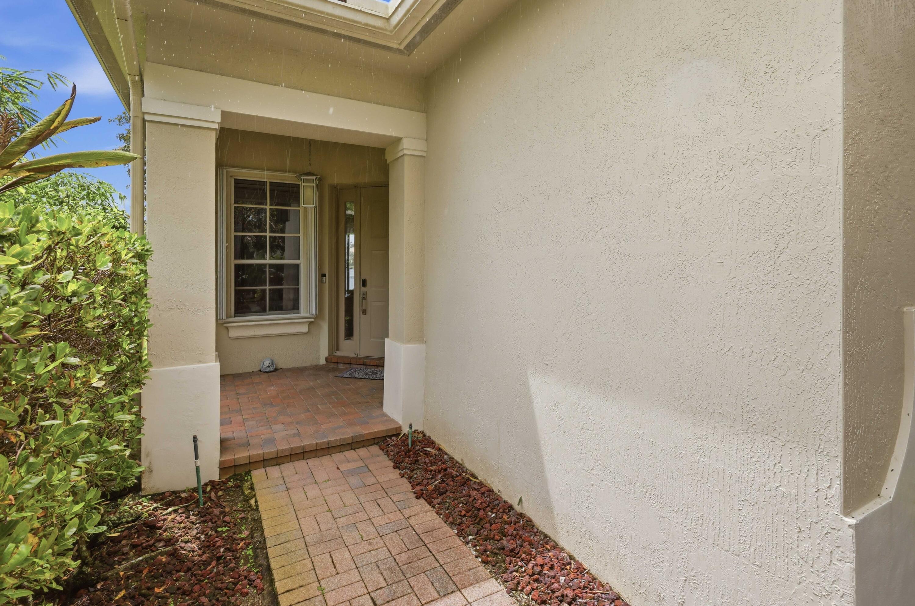 12290 Nw 77th Manor Property Photo 3
