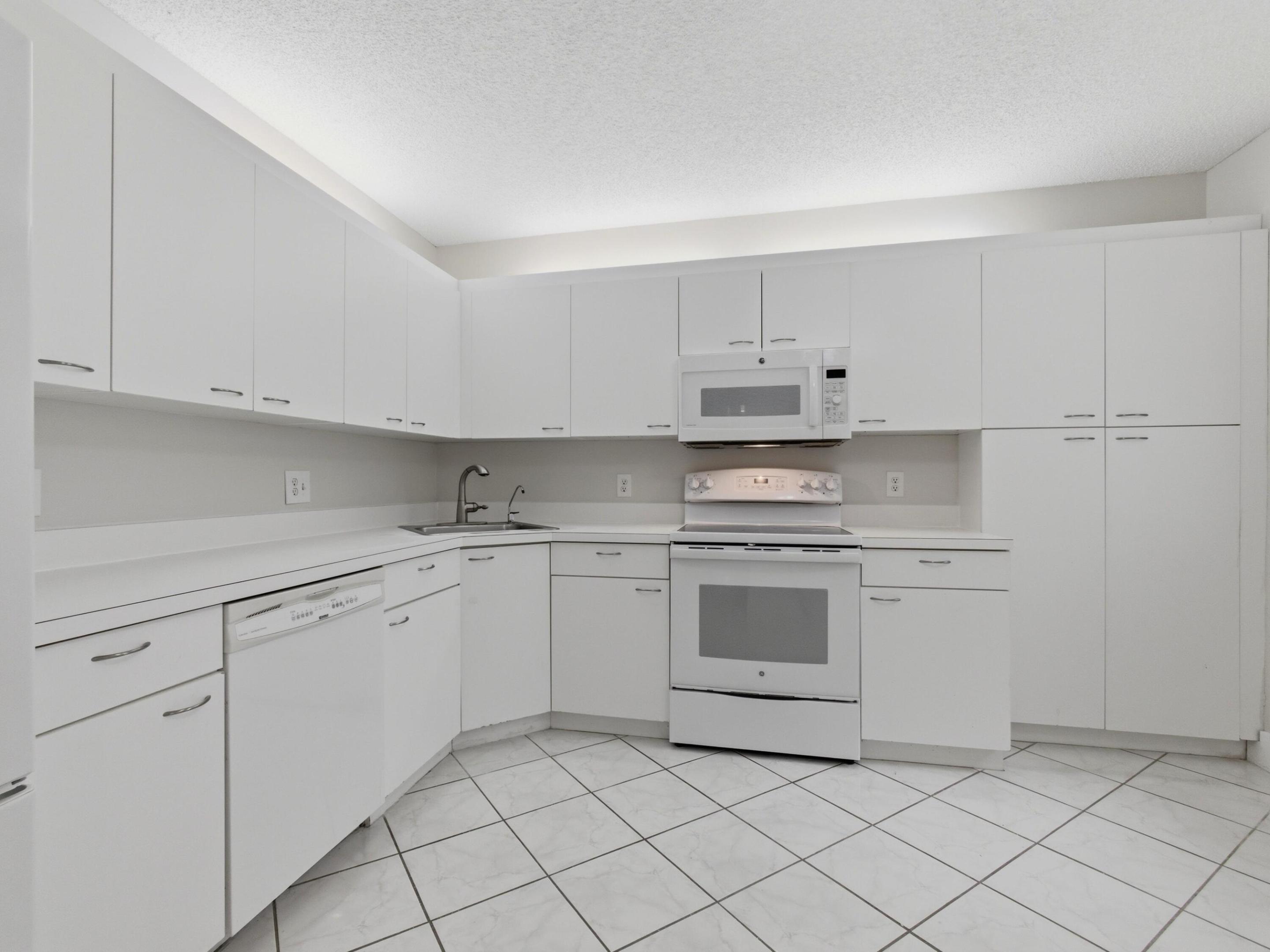 5265 Brisata Circle P Property Photo 27