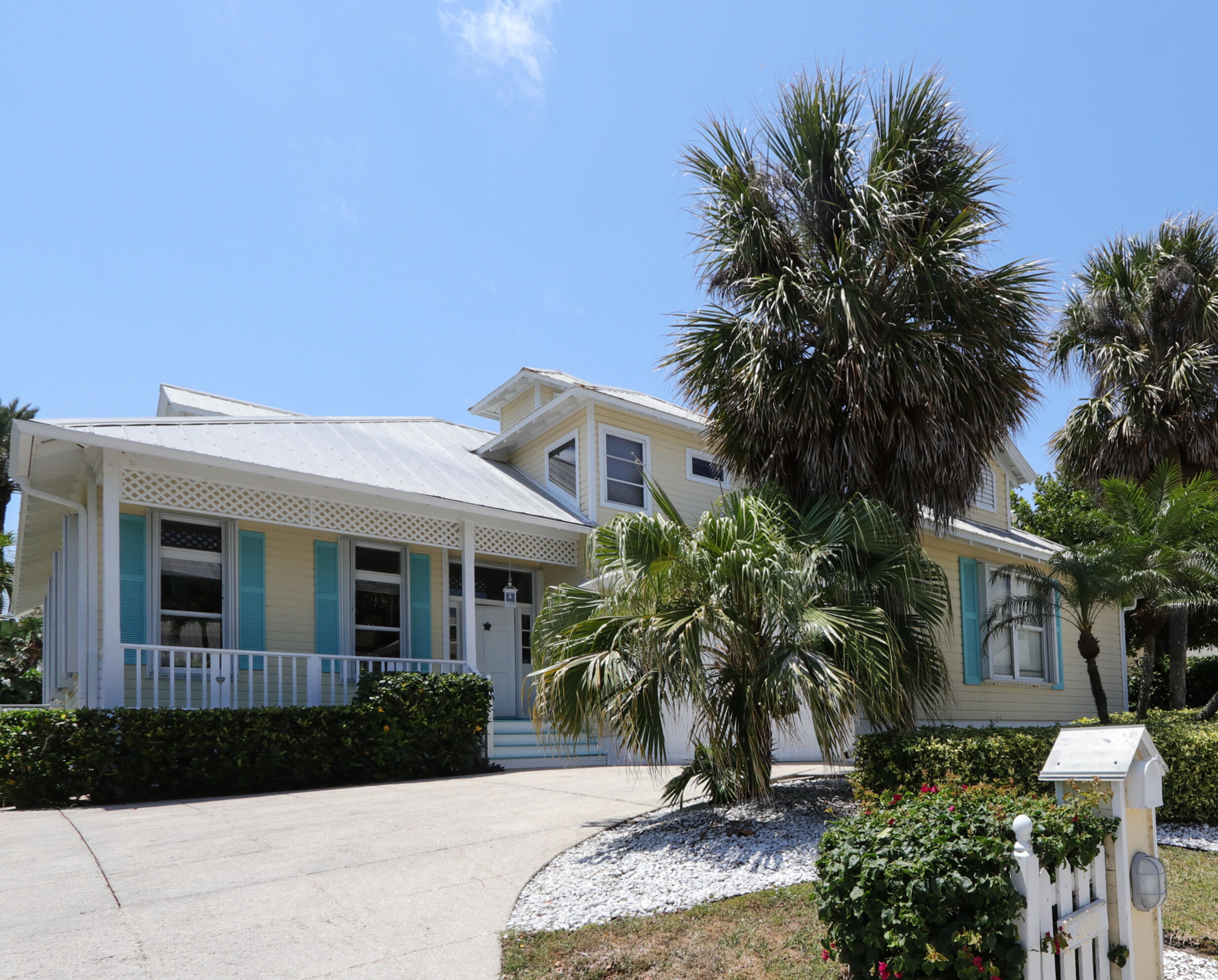 400 Seaside Lane Property Photo 2