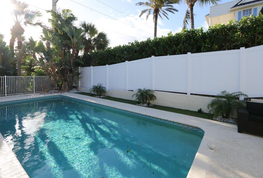400 Seaside Lane Property Photo 3