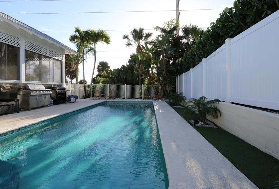 400 Seaside Lane Property Photo 4