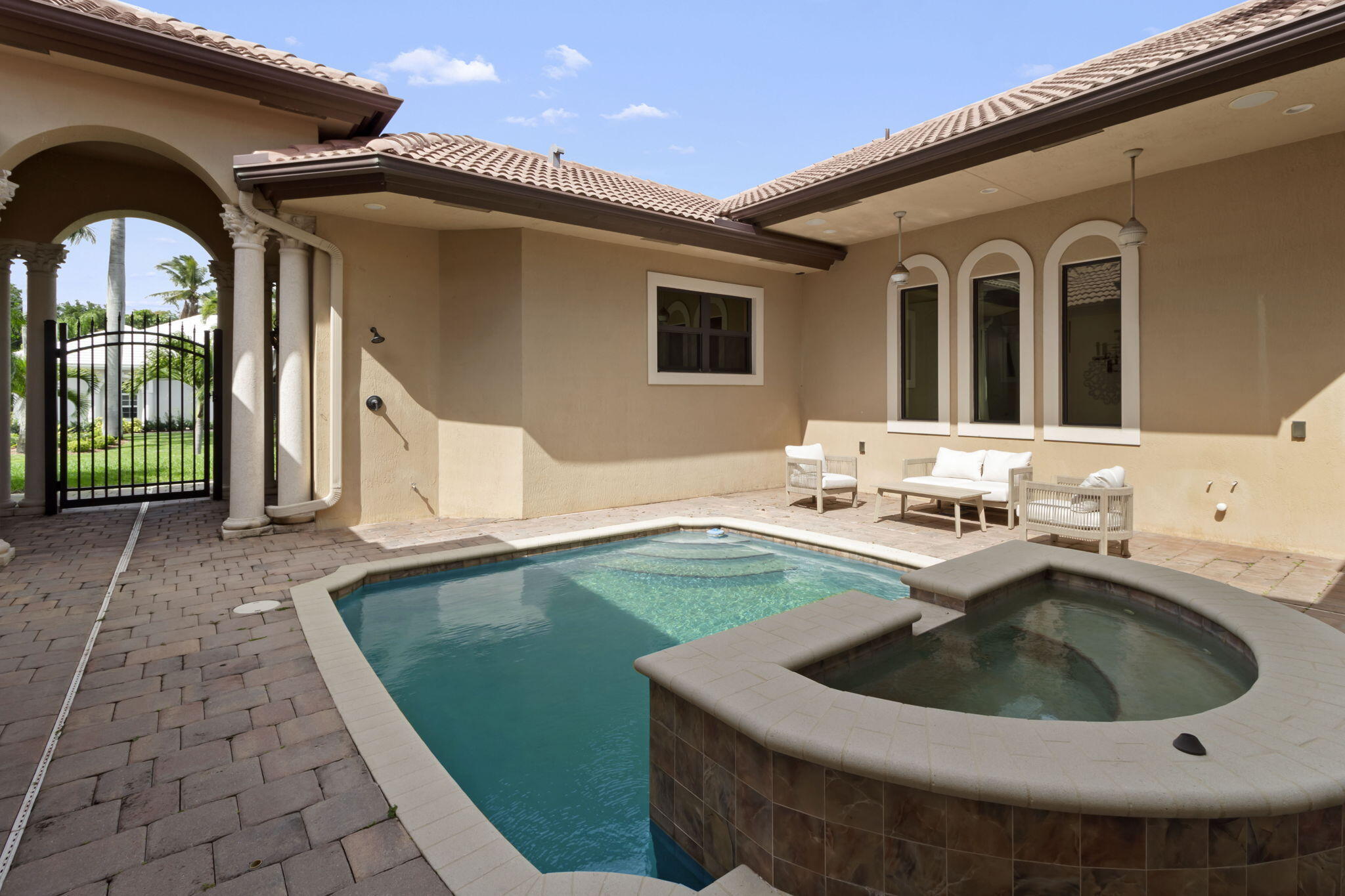 4190 Gleneagles Drive Property Photo 18