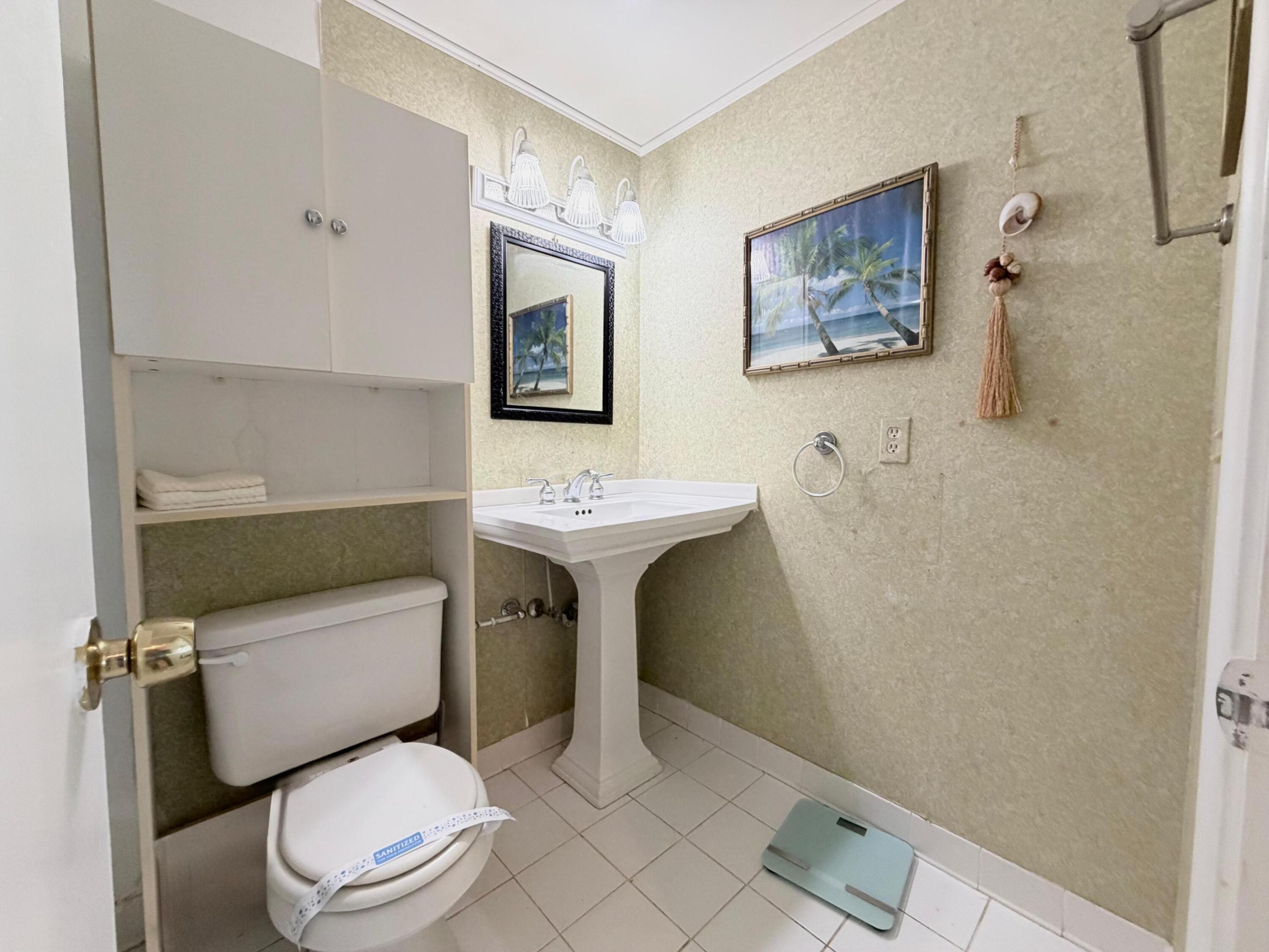 62 Easthampton C Property Photo 7