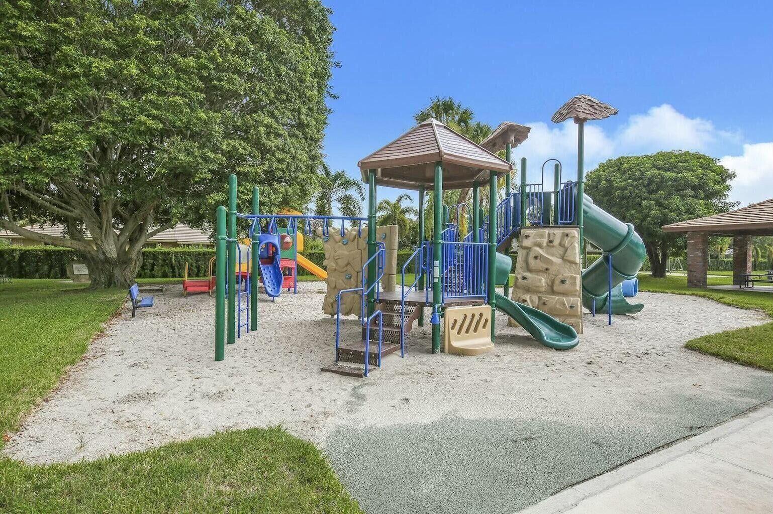 181 Atlantis Boulevard C Property Photo 41