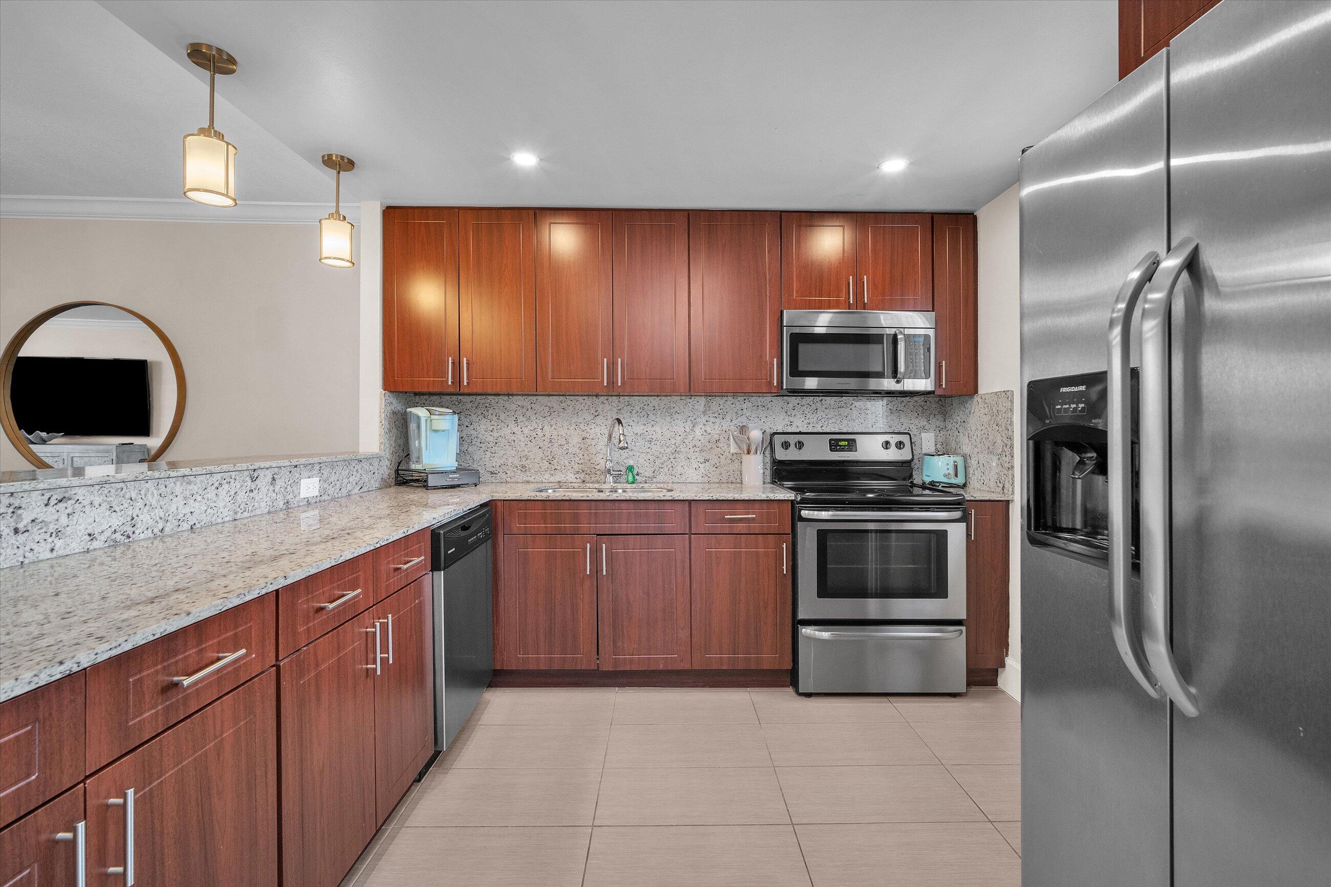 601 N Ocean Boulevard 203 Property Photo 4