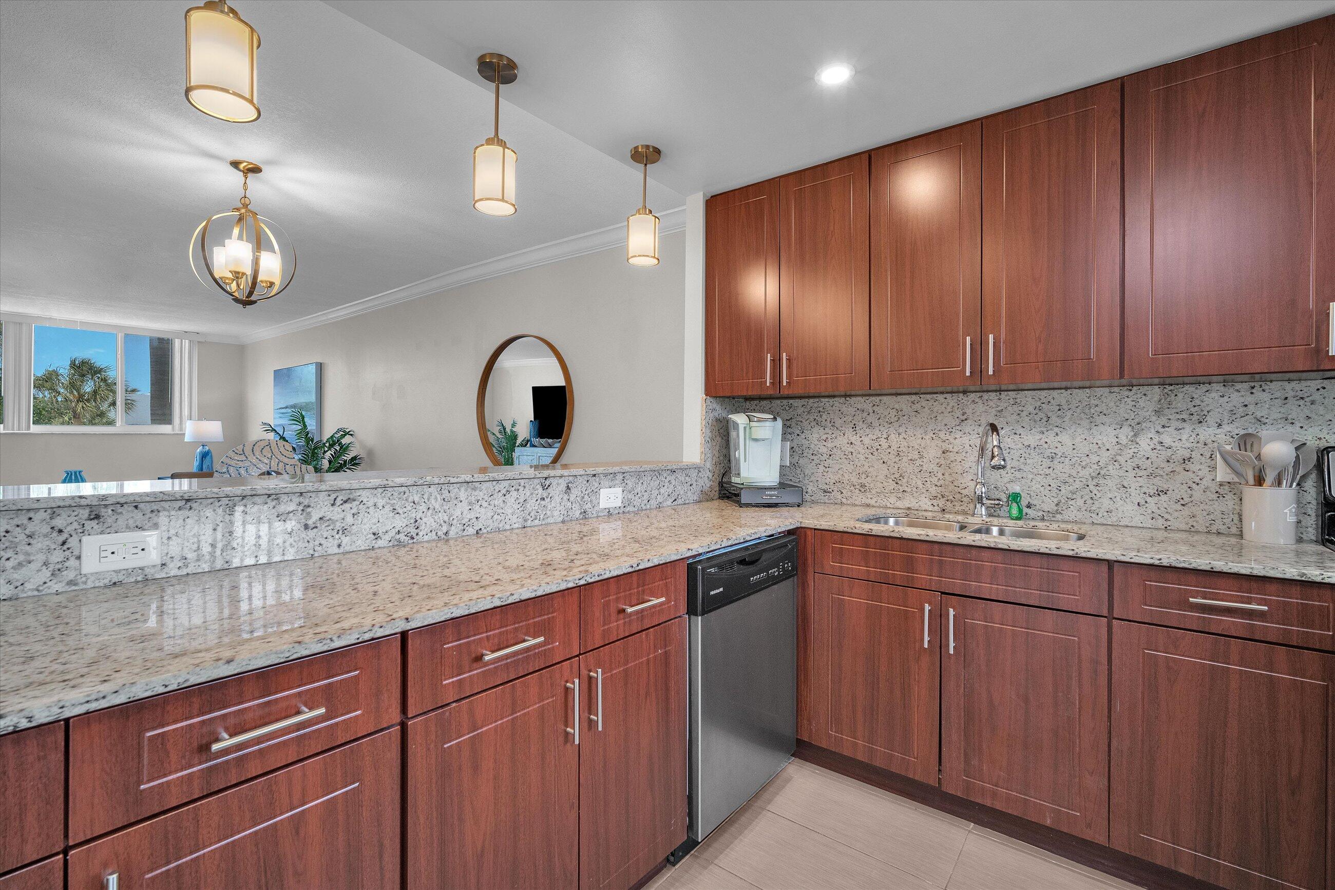 601 N Ocean Boulevard 203 Property Photo 5