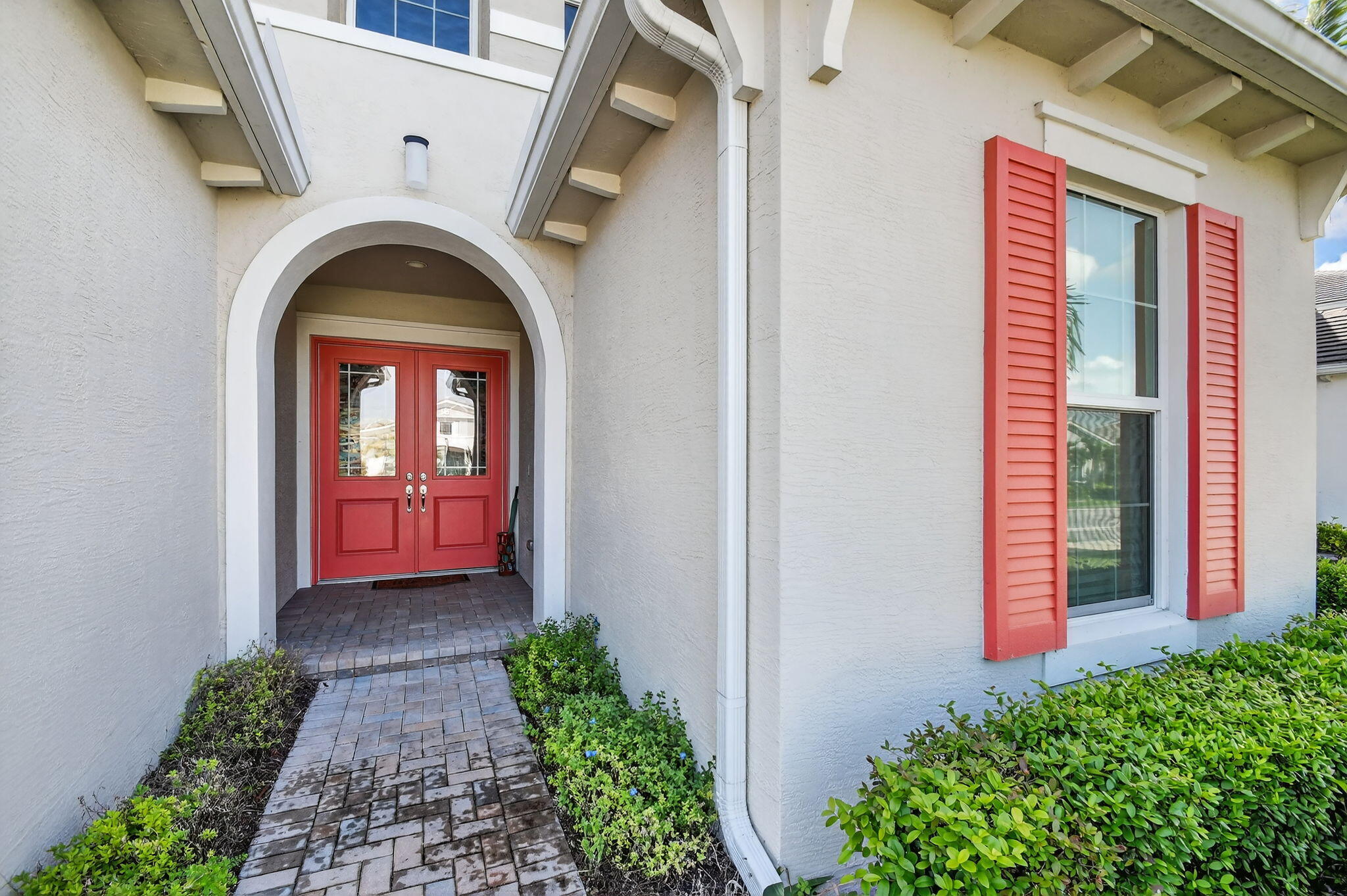 5632 Liberty Lane Property Photo 4