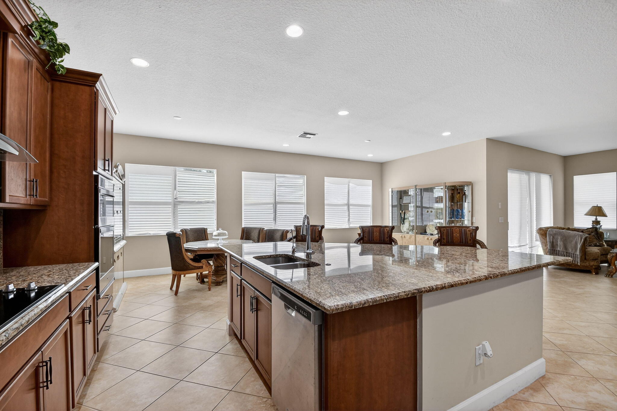 5632 Liberty Lane Property Photo 13