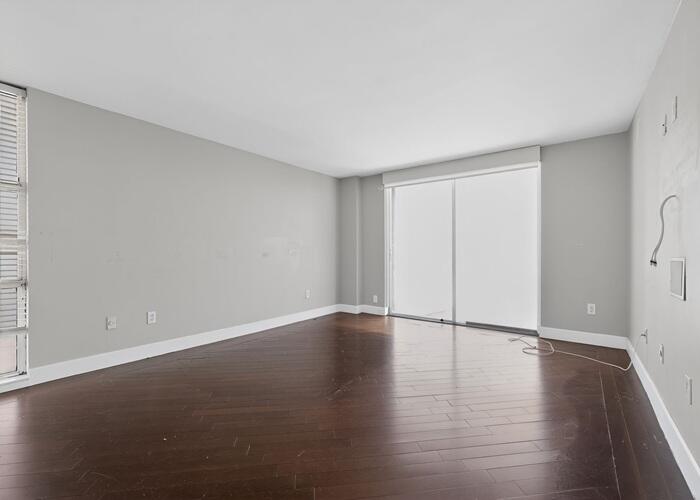 6061 Collins Avenue 23a Property Photo 11