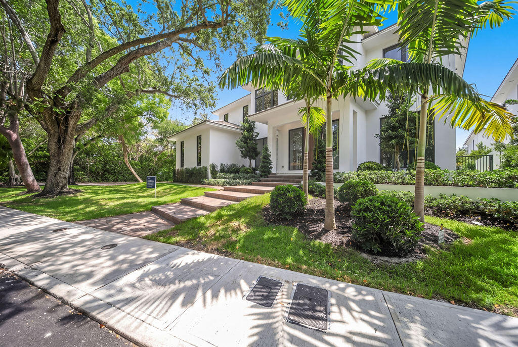 1550 Ponce De Leon Drive Property Photo 3