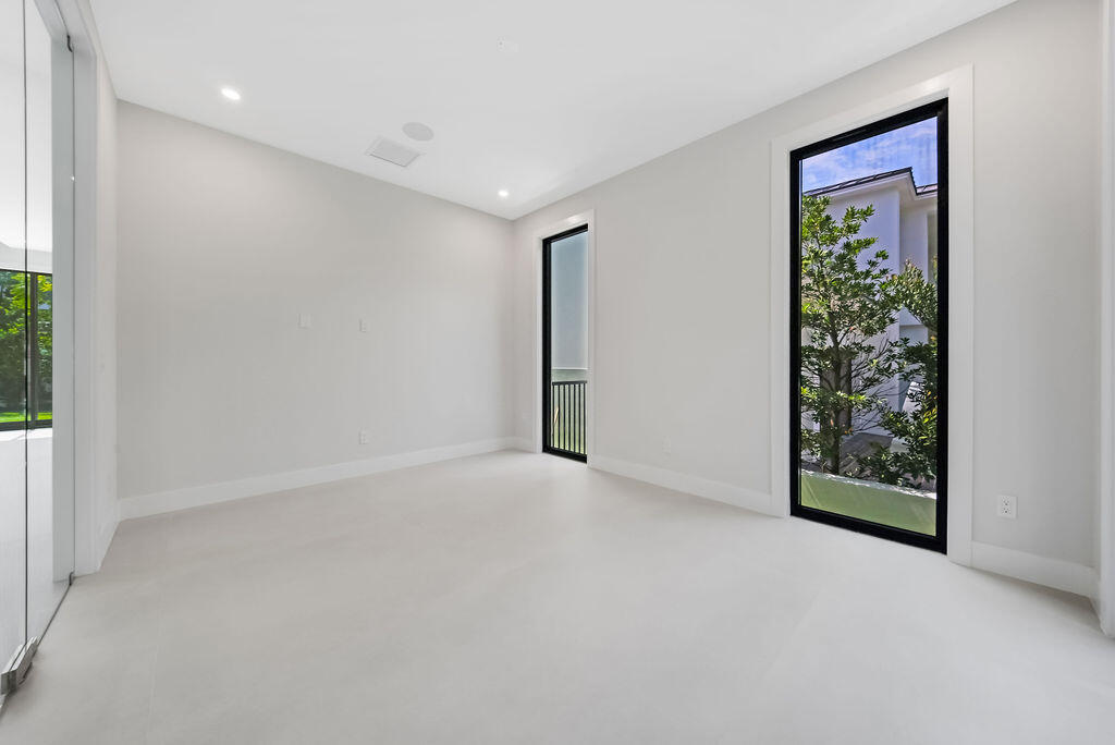 1550 Ponce De Leon Drive Property Photo 31