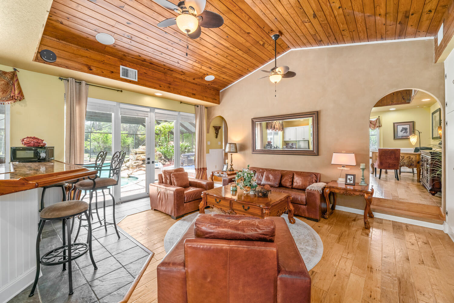 2559 Palm Deer Drive Property Photo 37