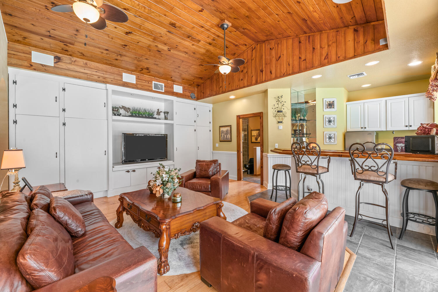 2559 Palm Deer Drive Property Photo 39