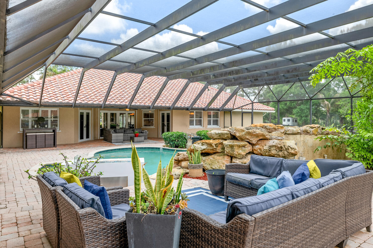 2559 Palm Deer Drive Property Photo 46