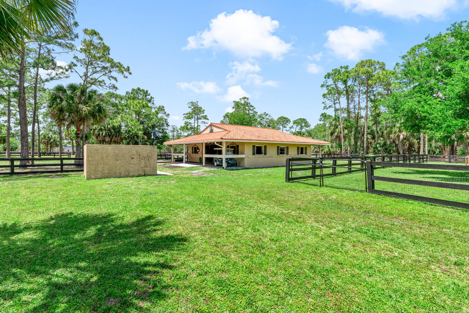 2559 Palm Deer Drive Property Photo 70