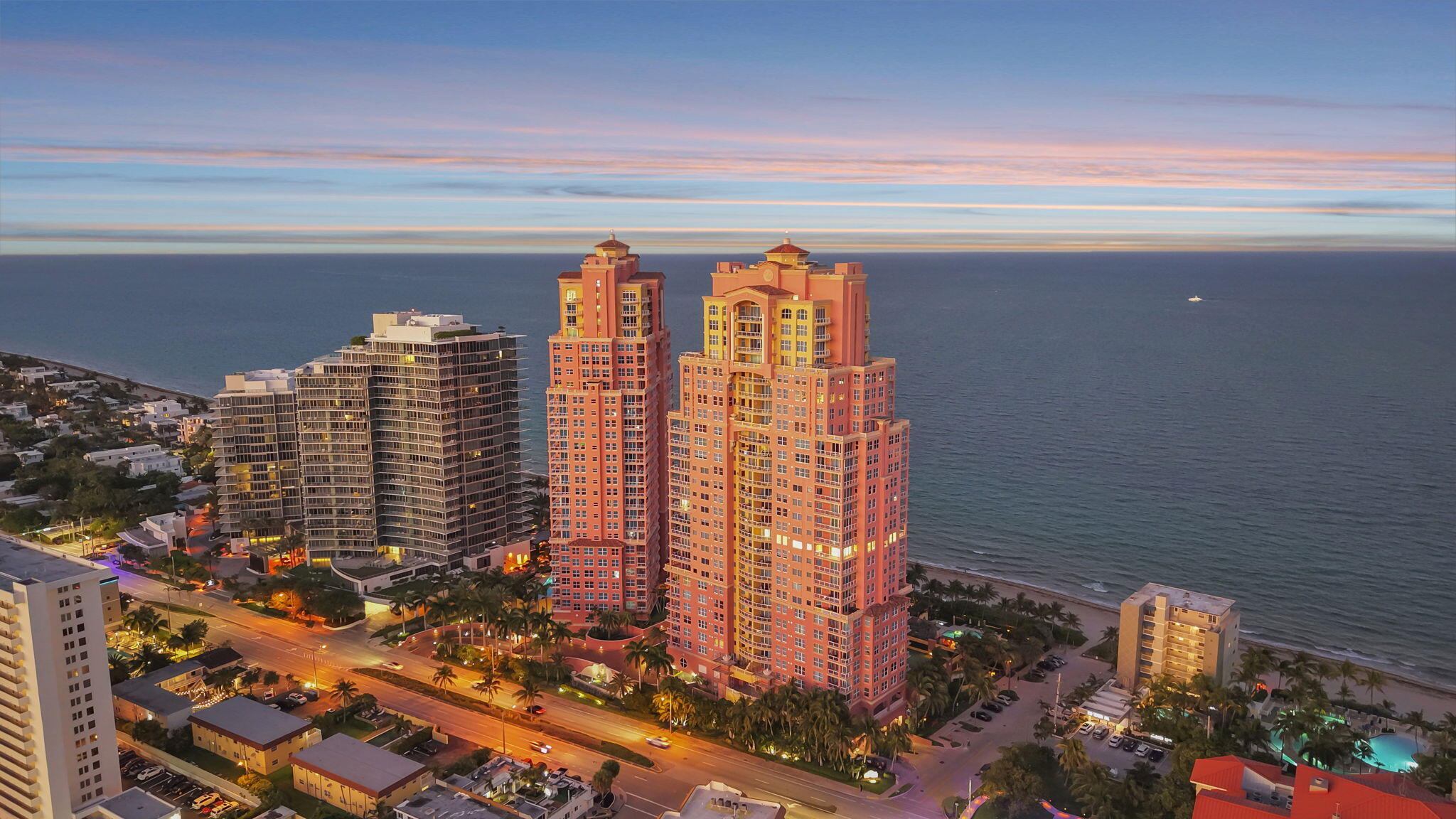 2100 N Ocean Boulevard 16e Property Photo 2