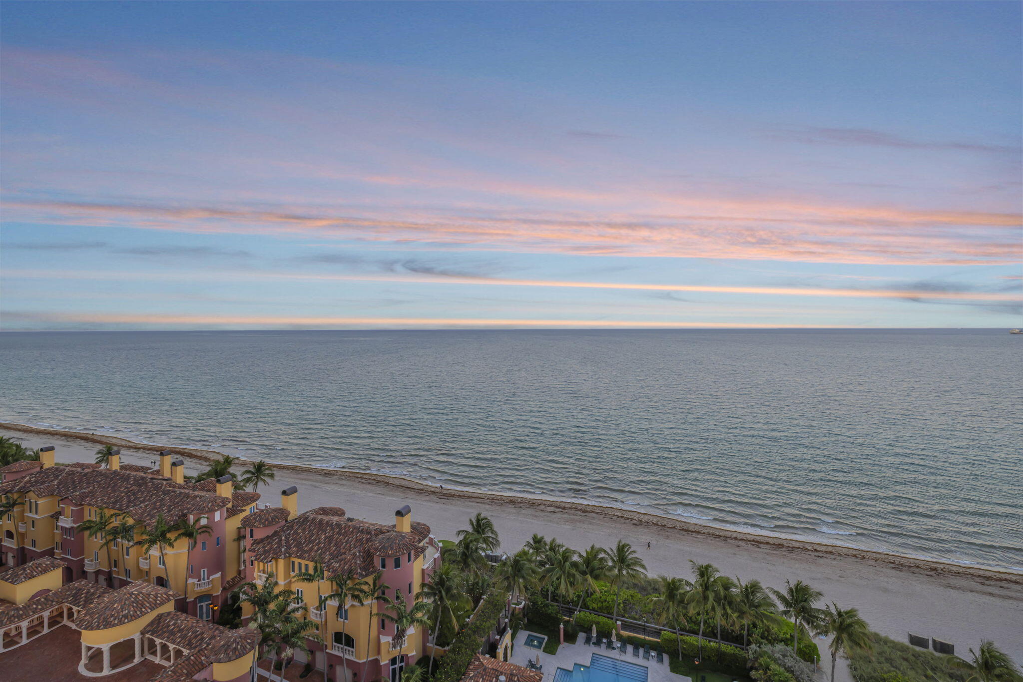 2100 N Ocean Boulevard 16e Property Photo 9