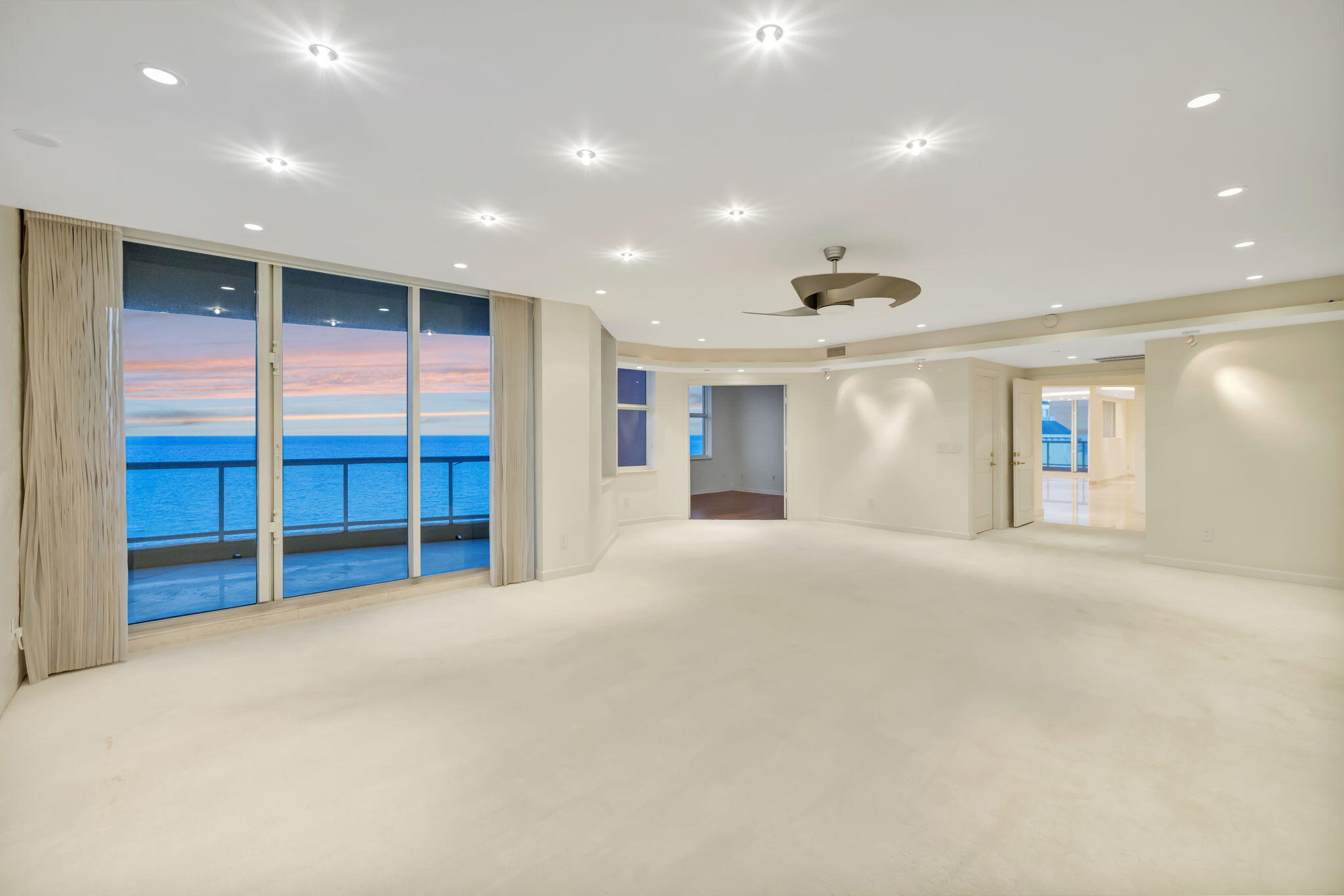 2100 N Ocean Boulevard 16e Property Photo 49