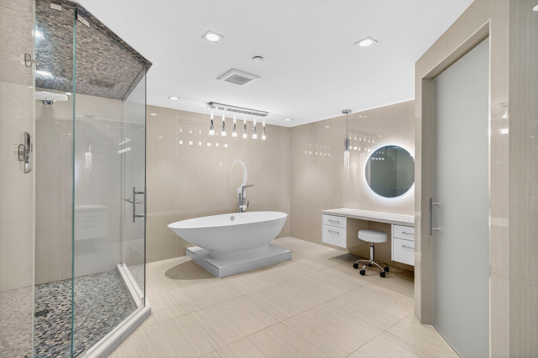 2100 N Ocean Boulevard 16e Property Photo 53