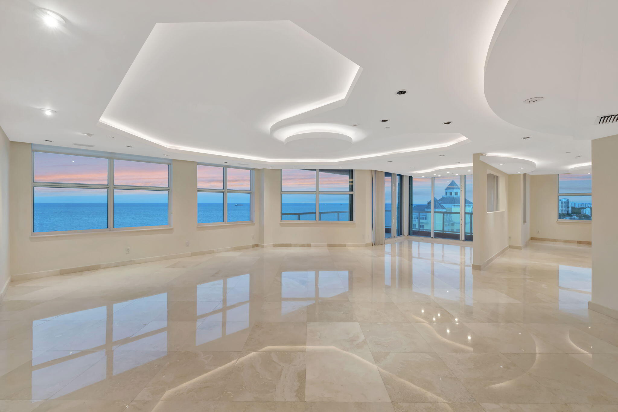 2100 N Ocean Boulevard 16e Property Photo 67